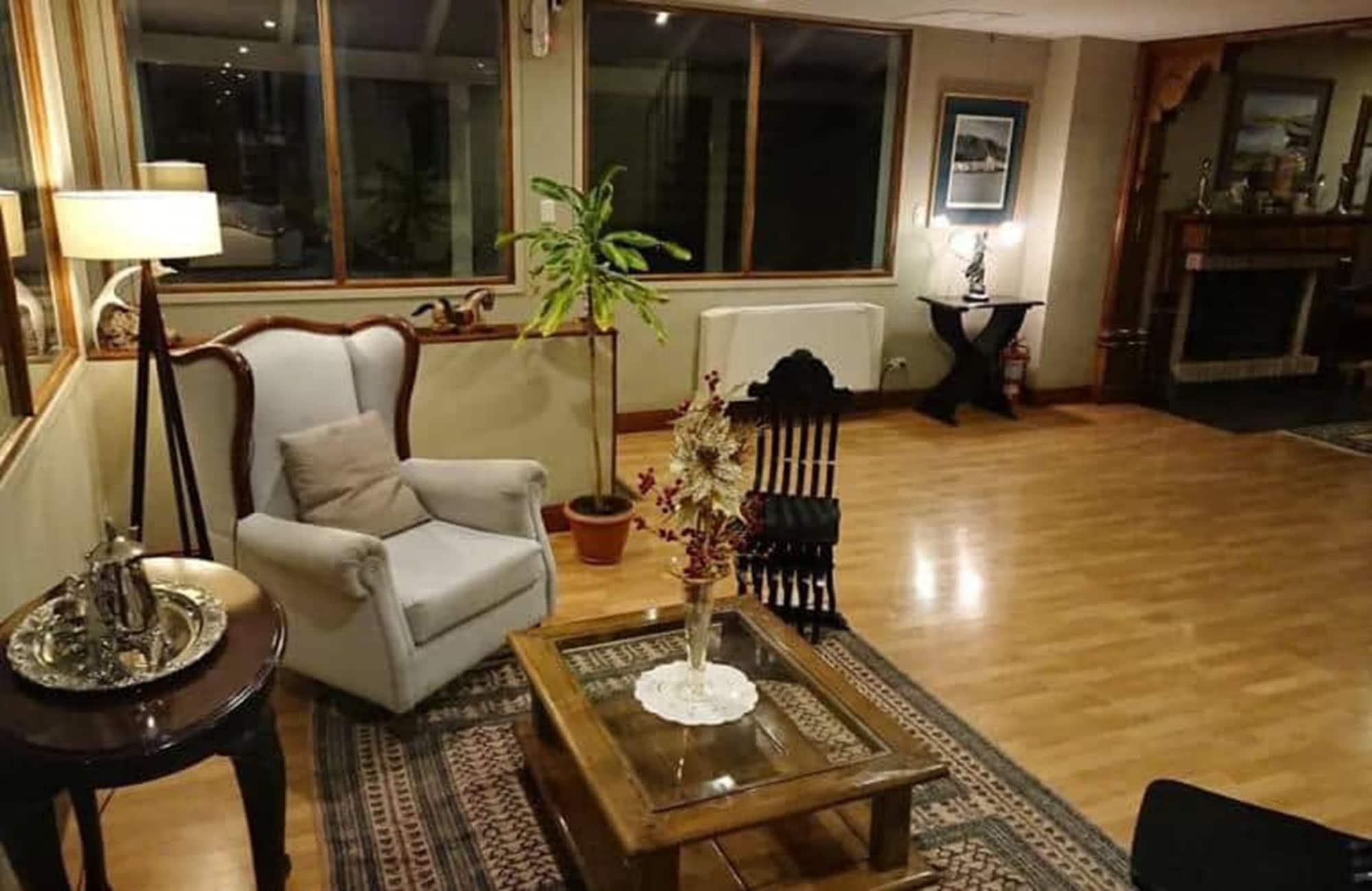 Vista Lobby Hosteria Patagonia Jarke