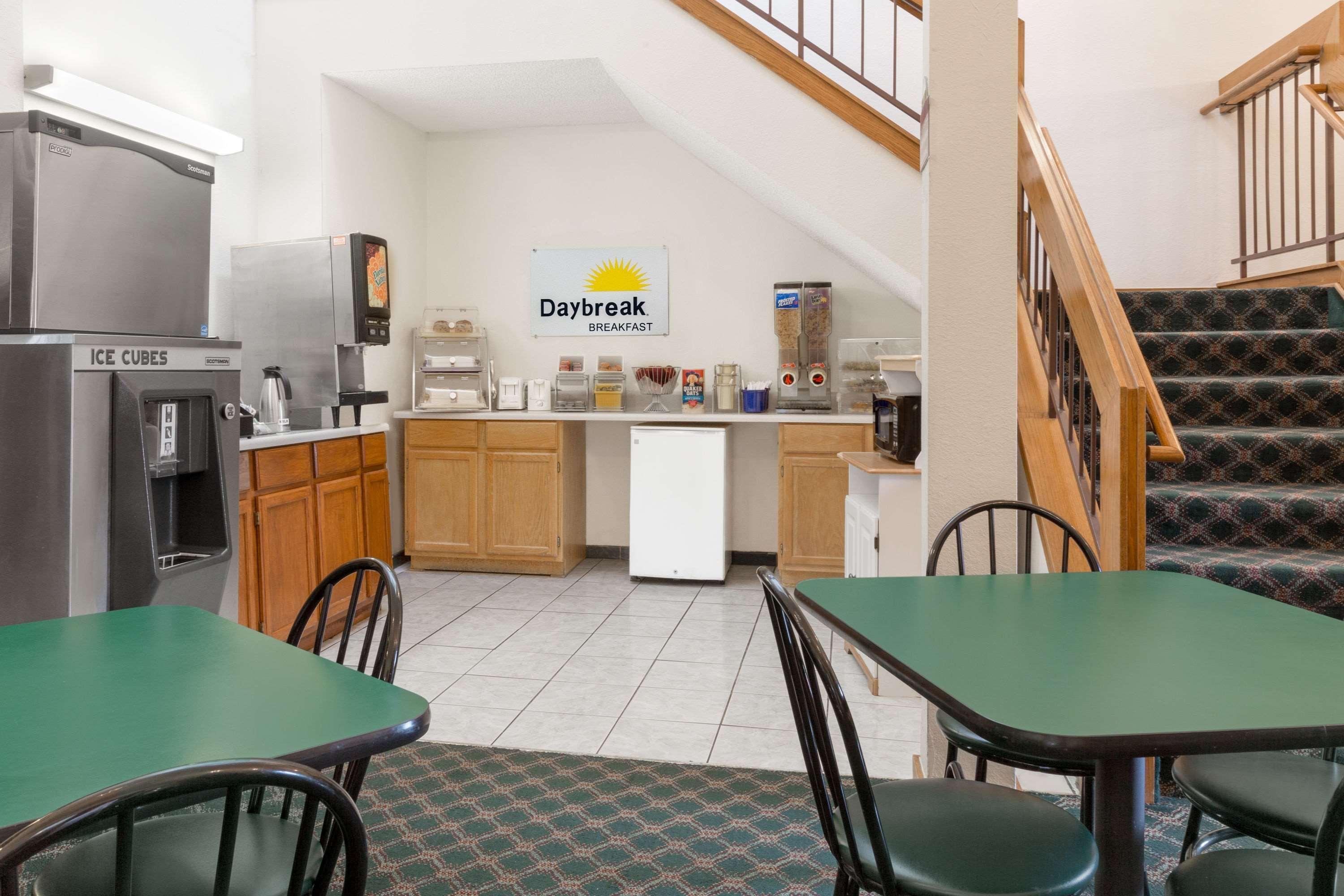 Restaurant Days Inn by Wyndham Concordia
