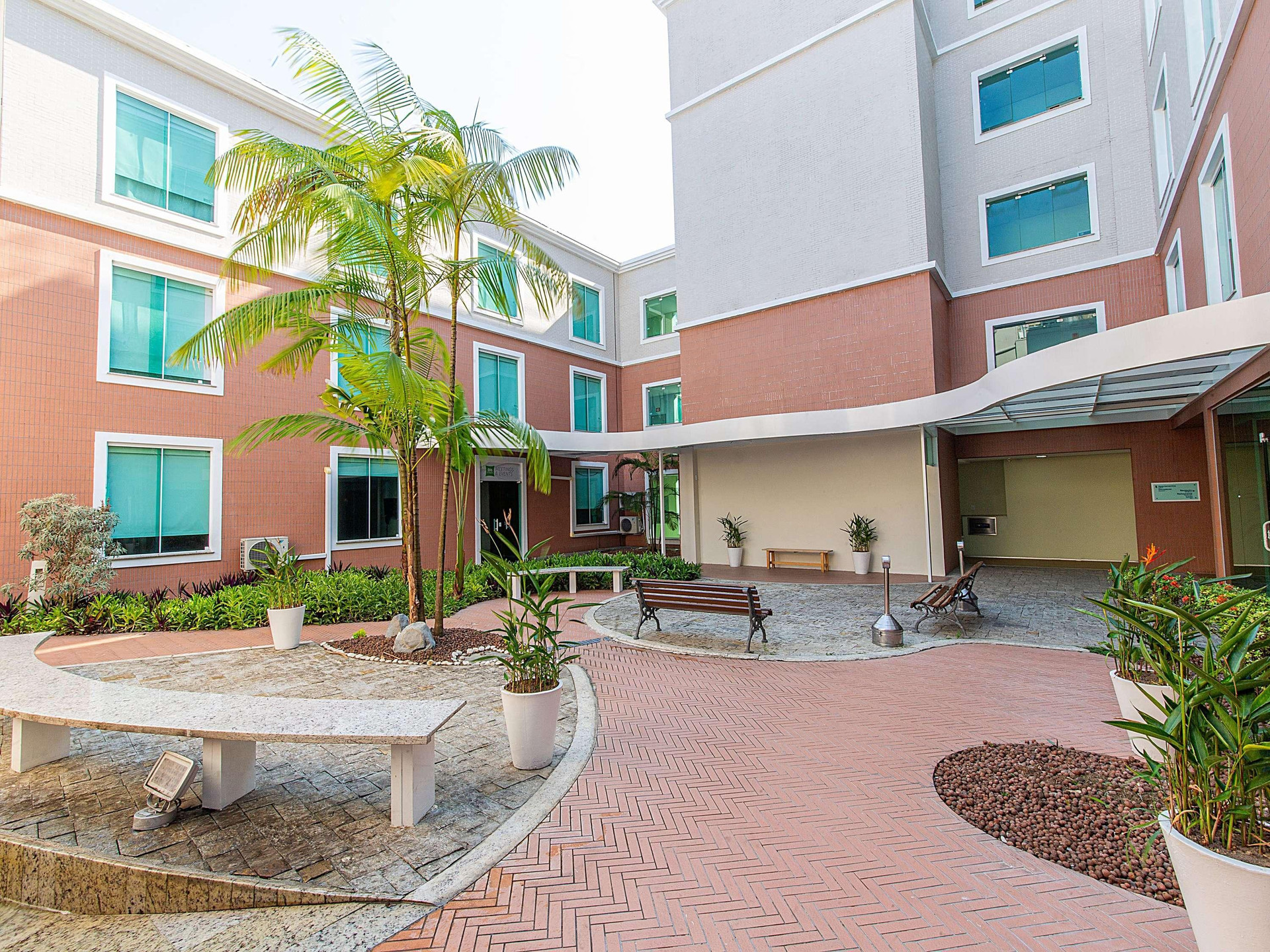 Vista Exterior ibis Styles Manaus