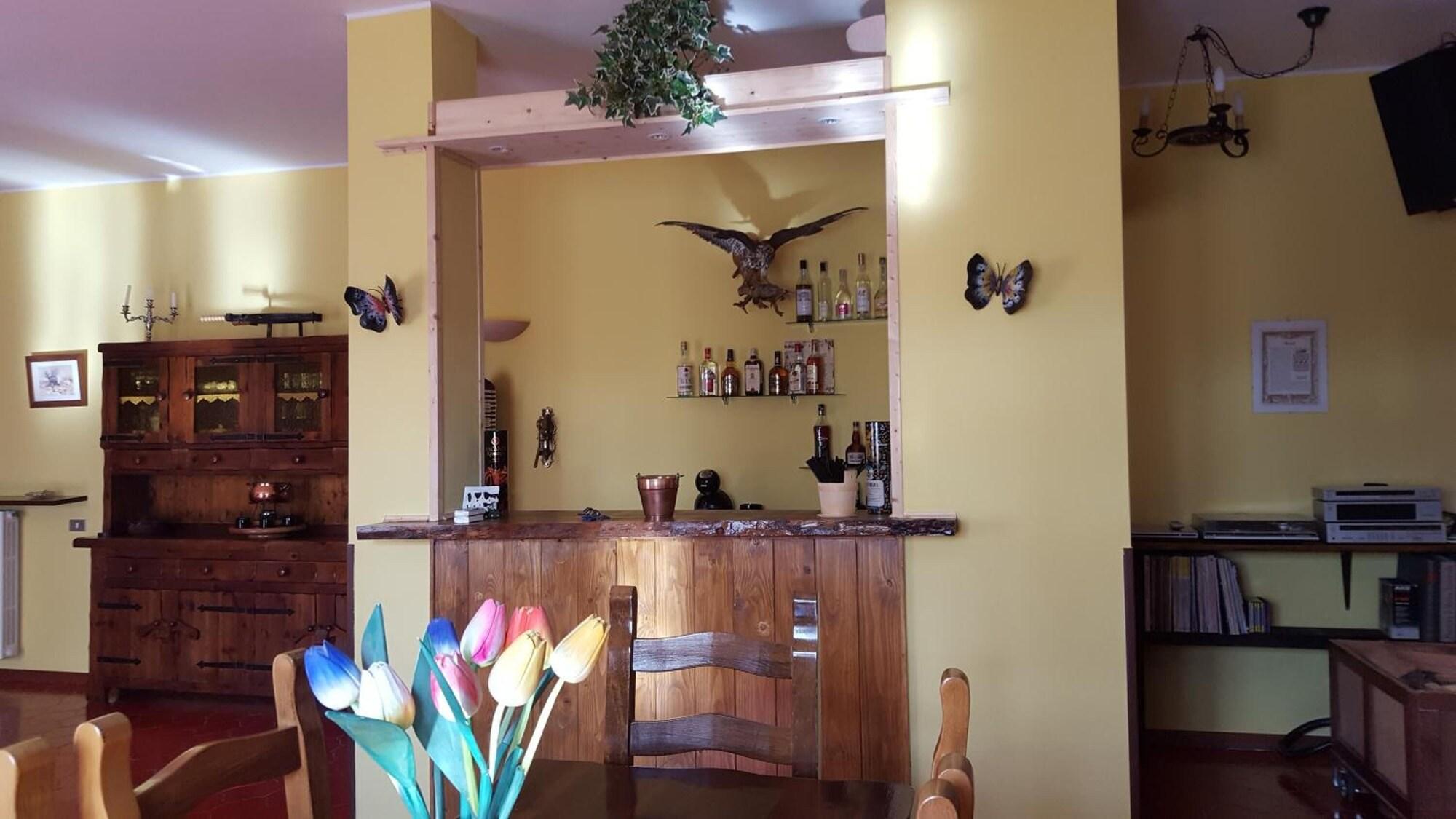 Bar/Salón Allevamento B&B