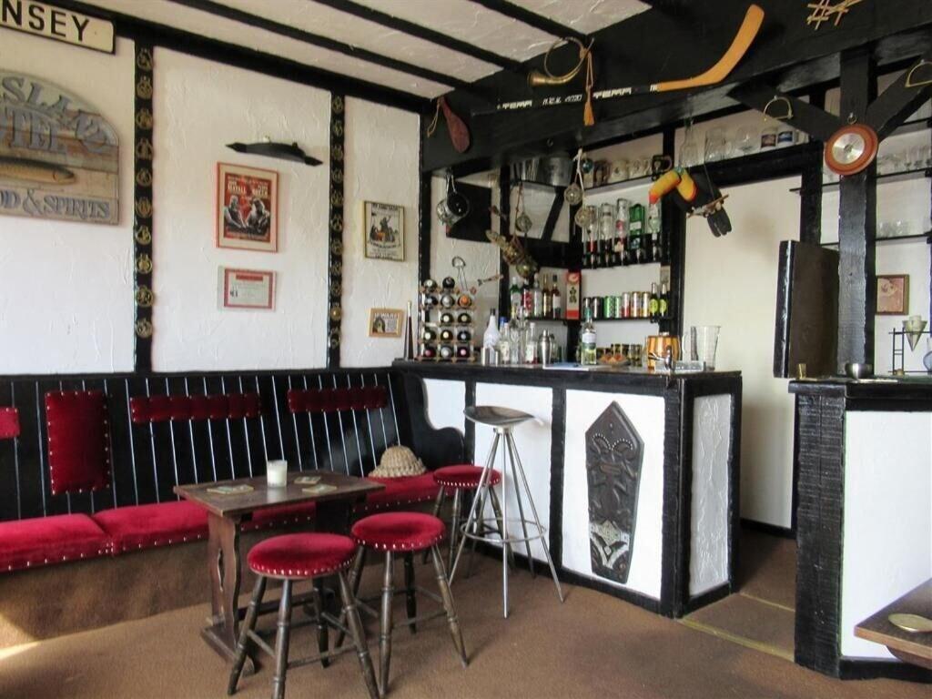 Bar/Salón Avoncourt Lodge