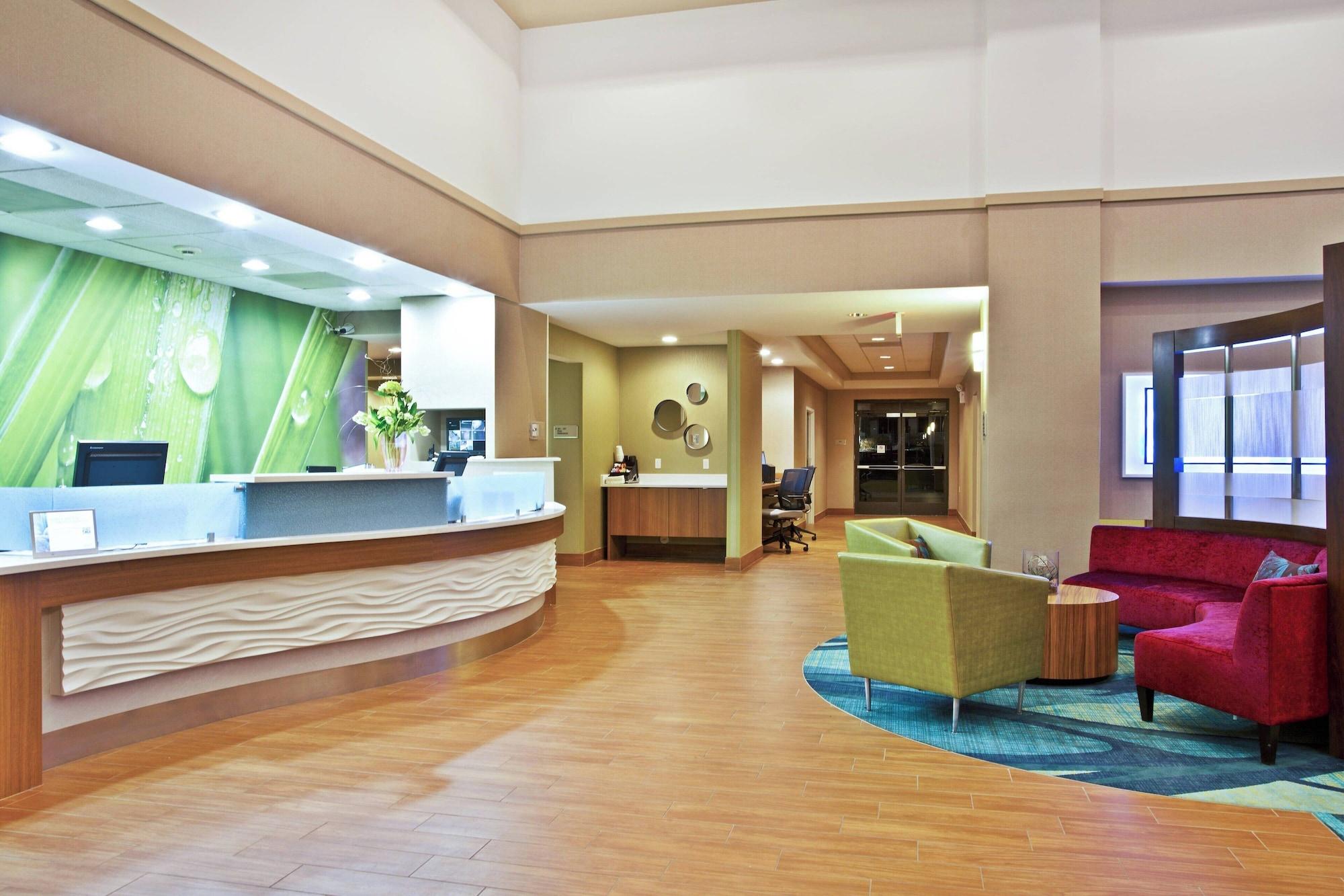 Vista Lobby Springhill Suites by Marriott Chicago Elmhurst/Oakbrook Area