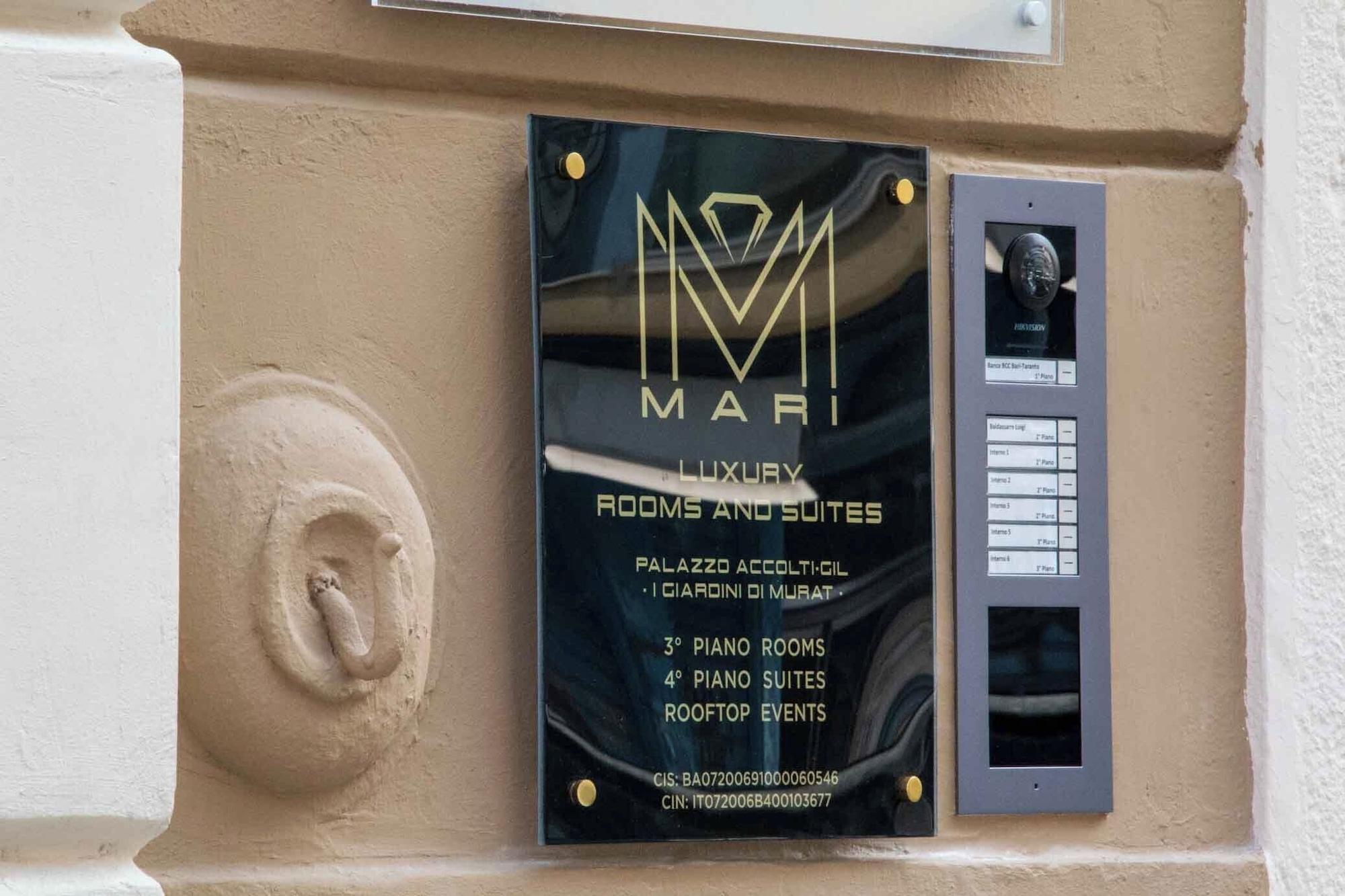 Varios MARI Luxury Rooms and Suites