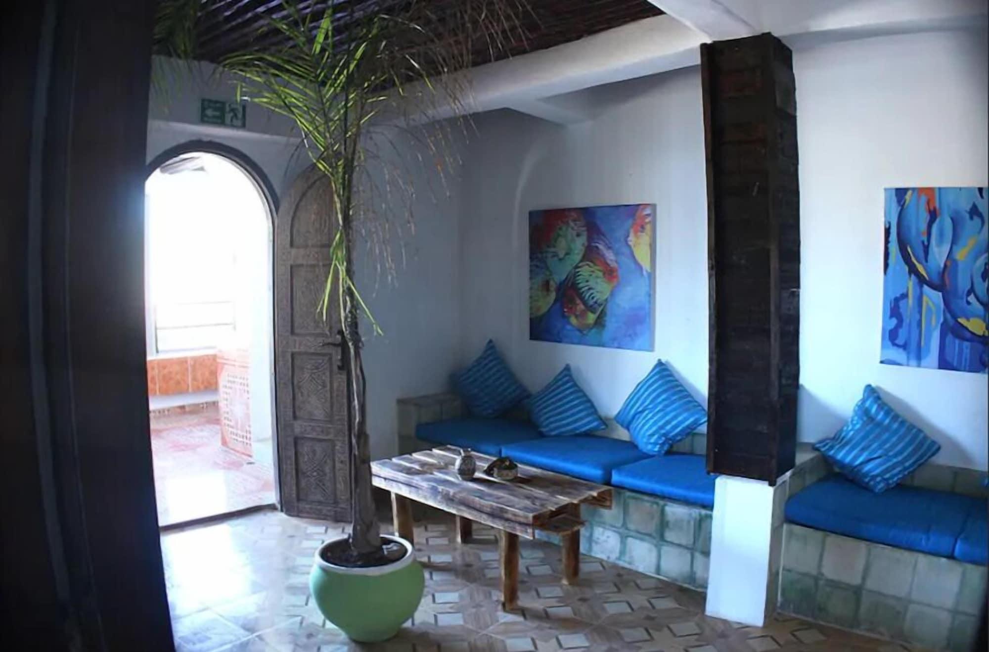 Varios Tawsna Riad