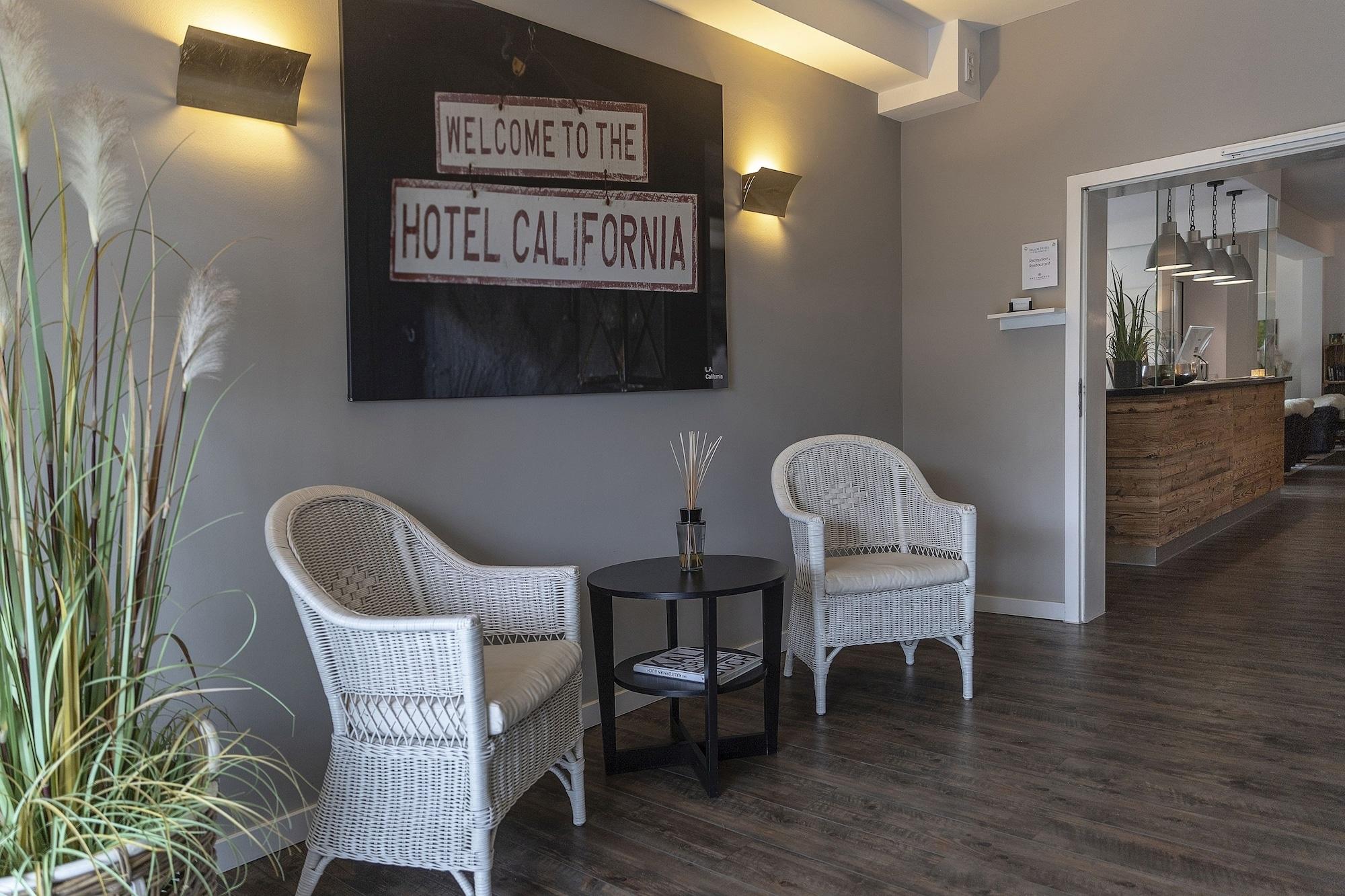 Vista Lobby Beach Hotel California