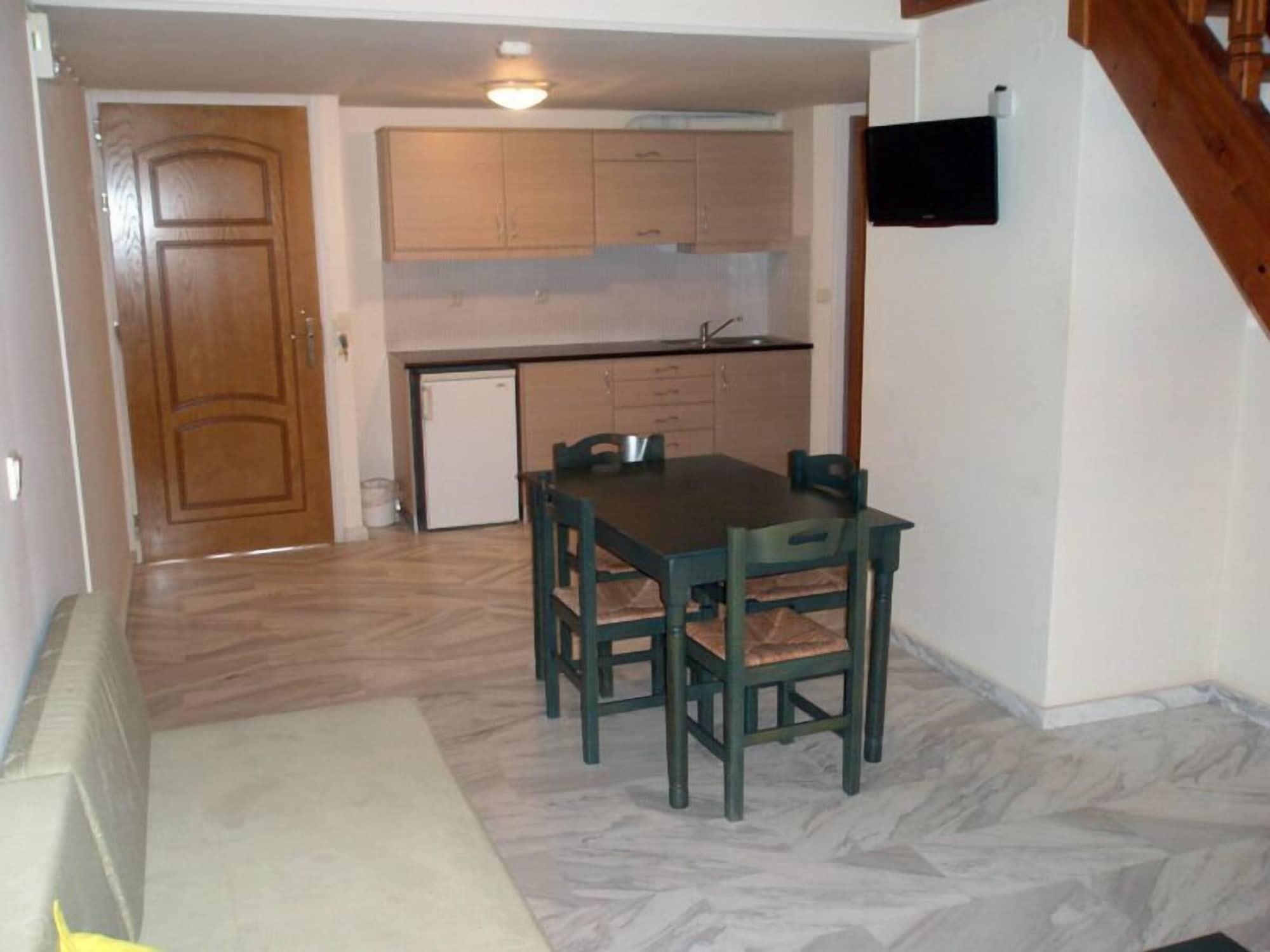 Equipamiento de Habitación Mythos Beach Hotel