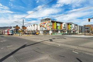 Alquiler Vacacional - Upscale Uptown Adventurer’s 1BR/1BA Sleeps 4 w/ View