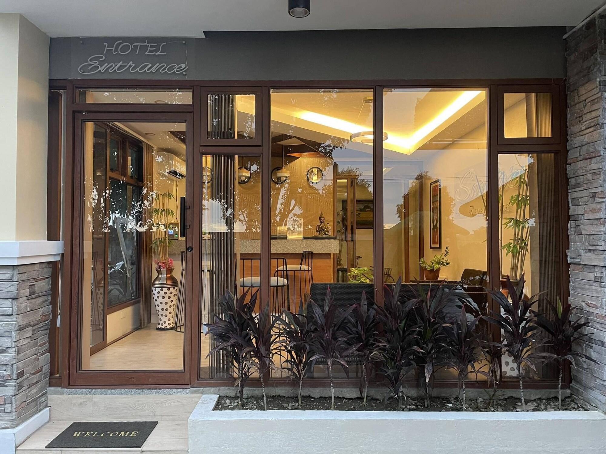 Vista Lobby Sarojus Farmview Hotel