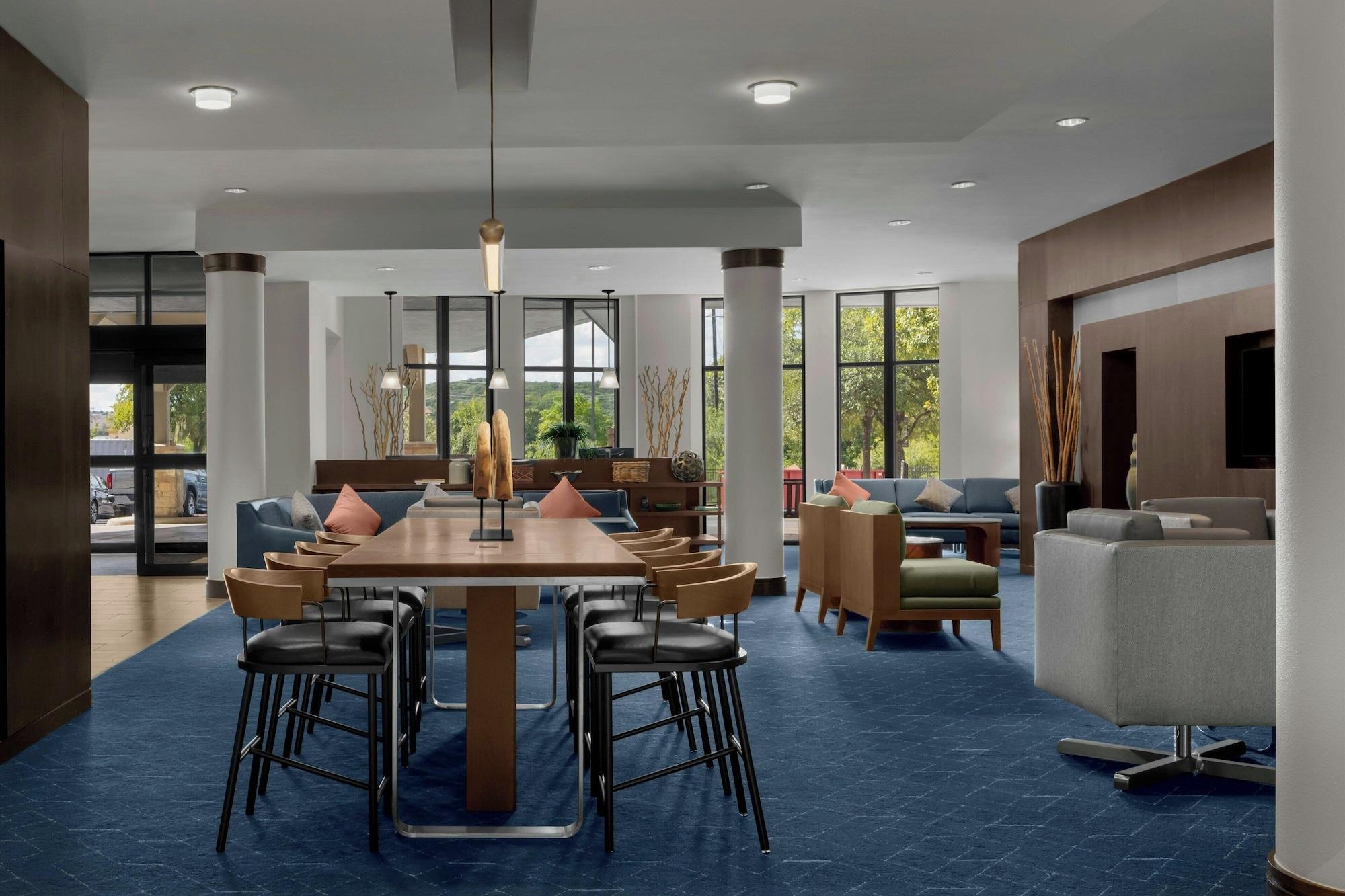 Vista Lobby Courtyard by Marriott San Antonio Six Flags at The Rim