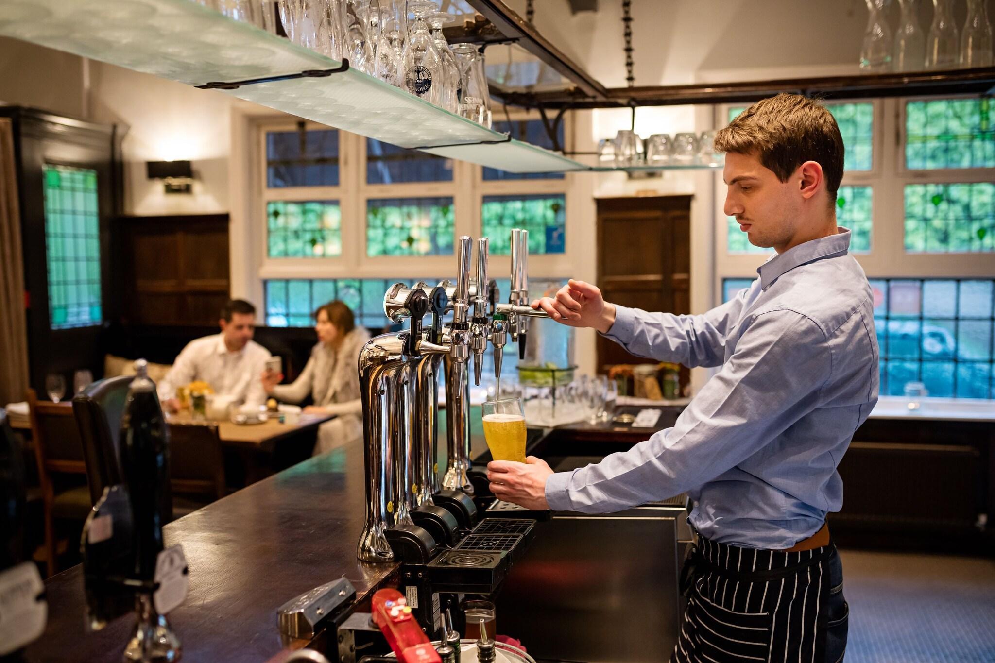 Vista Lobby Fox and Grapes