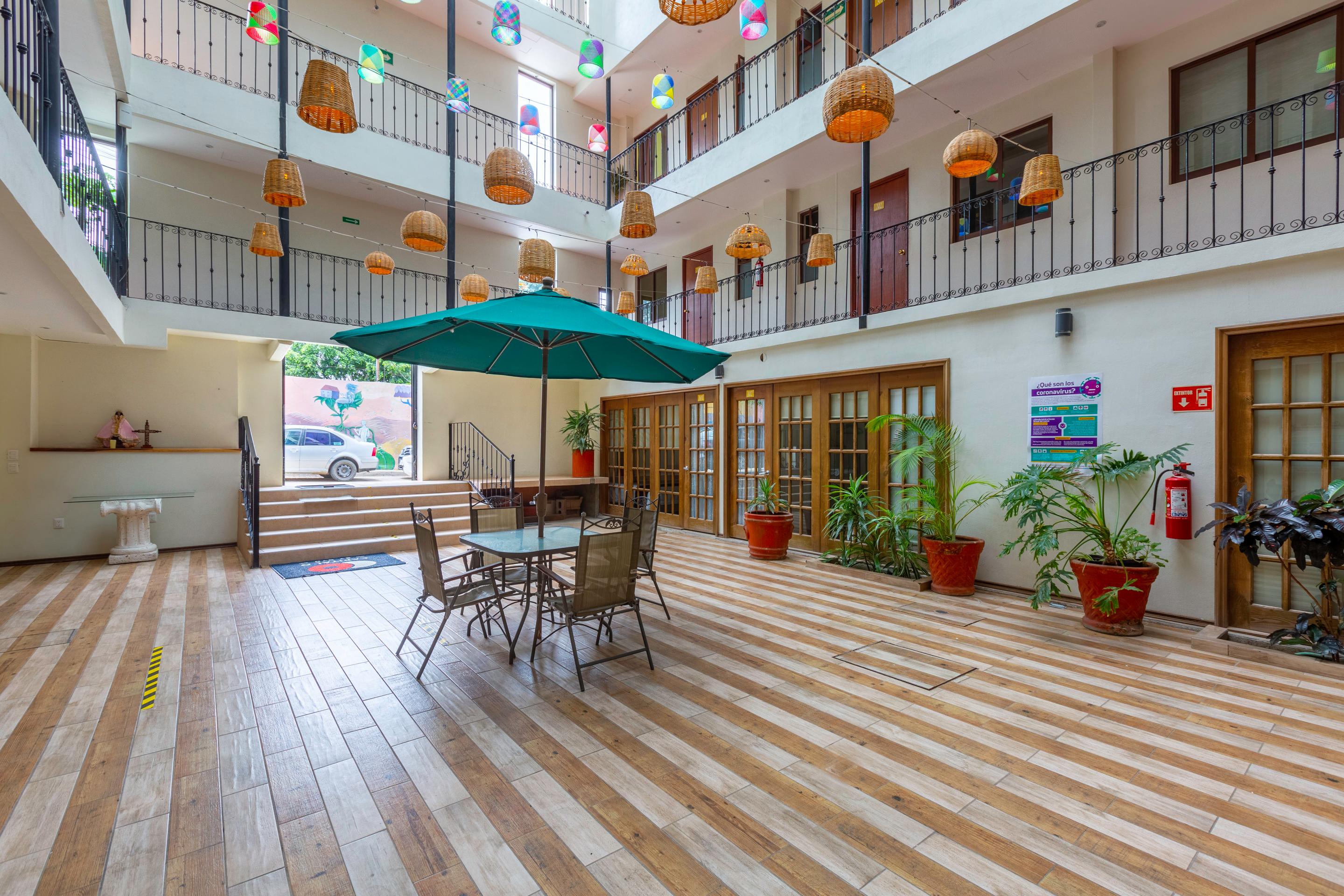 Vista Lobby Capital O Oaxaca Guest Hotel