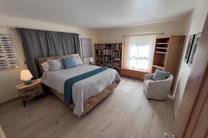 Alquiler Vacacional - Luxurious Log Home Retreat