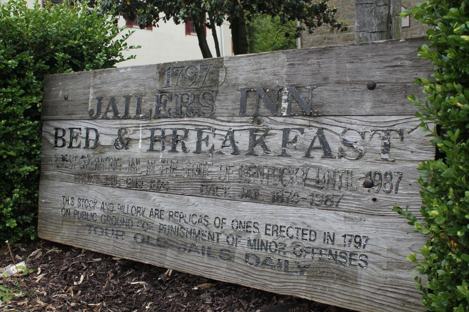 Vista Exterior Jailer's Inn