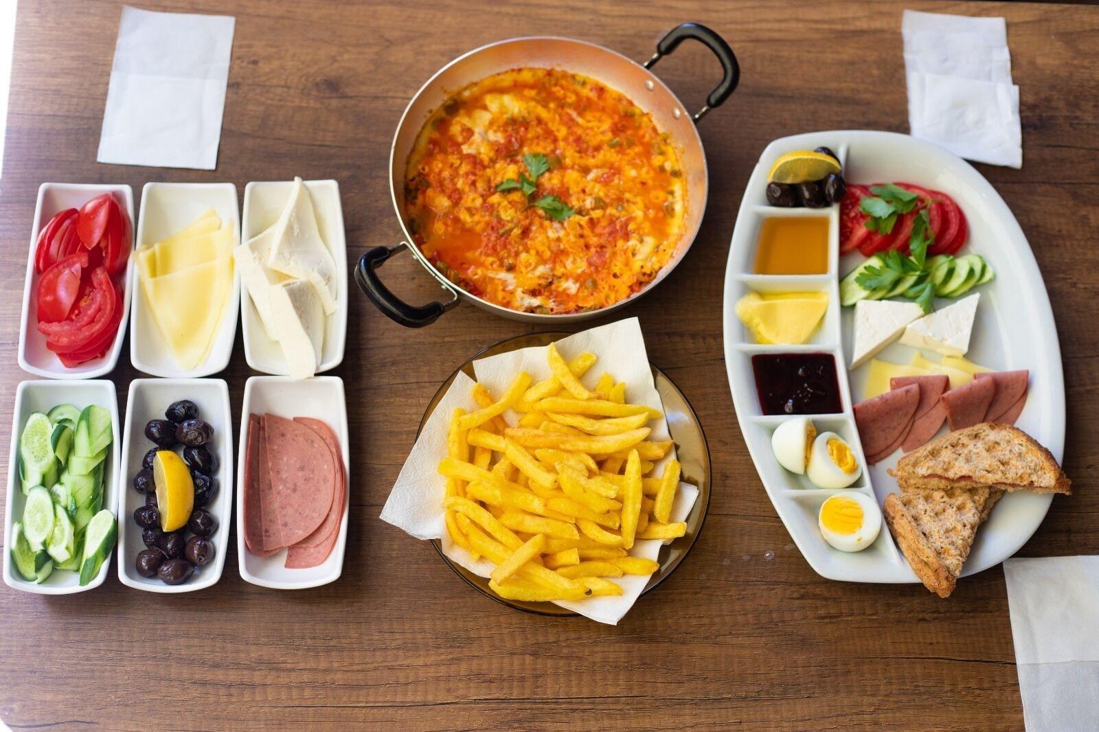 Restaurant The Hera Suit Hotels