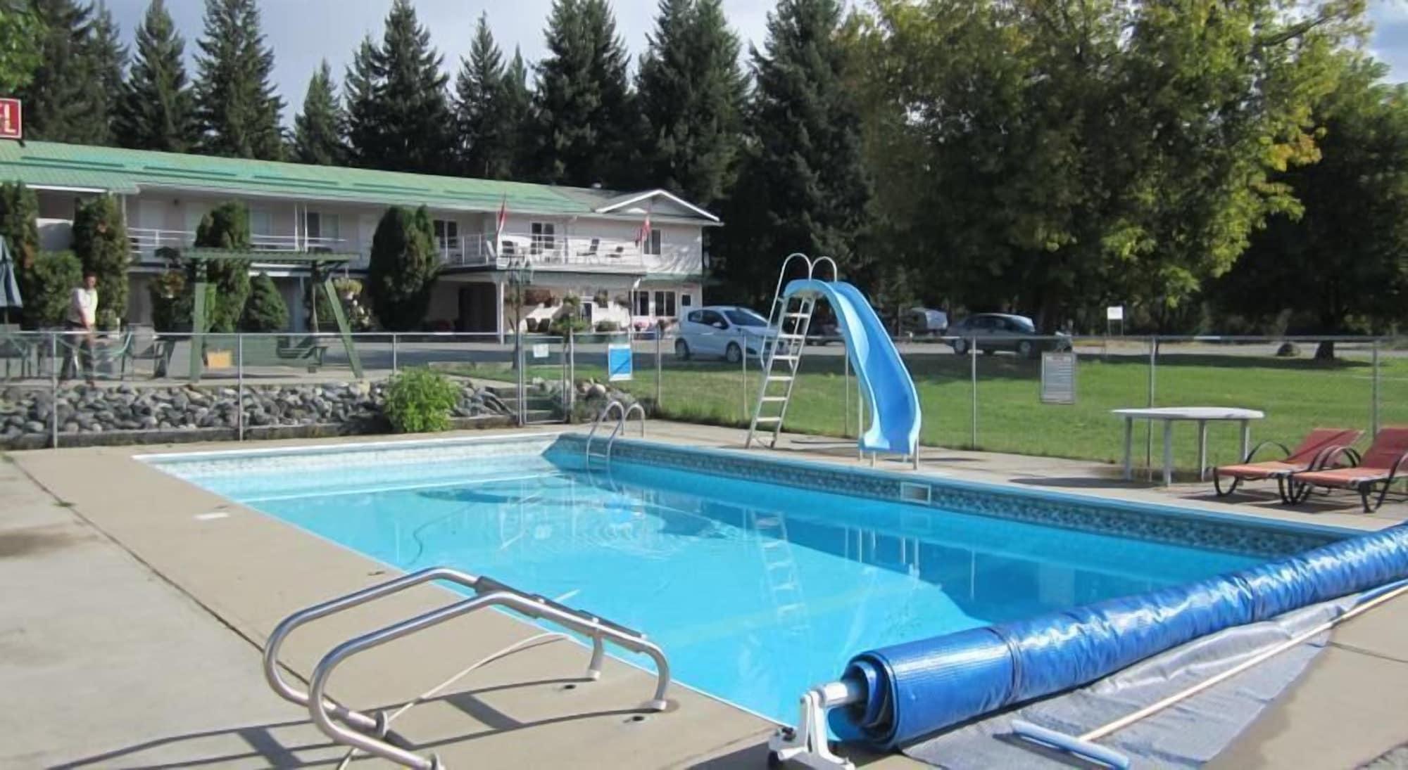 Instalaciones Recreativas Clearwater Country Inn & RV Park