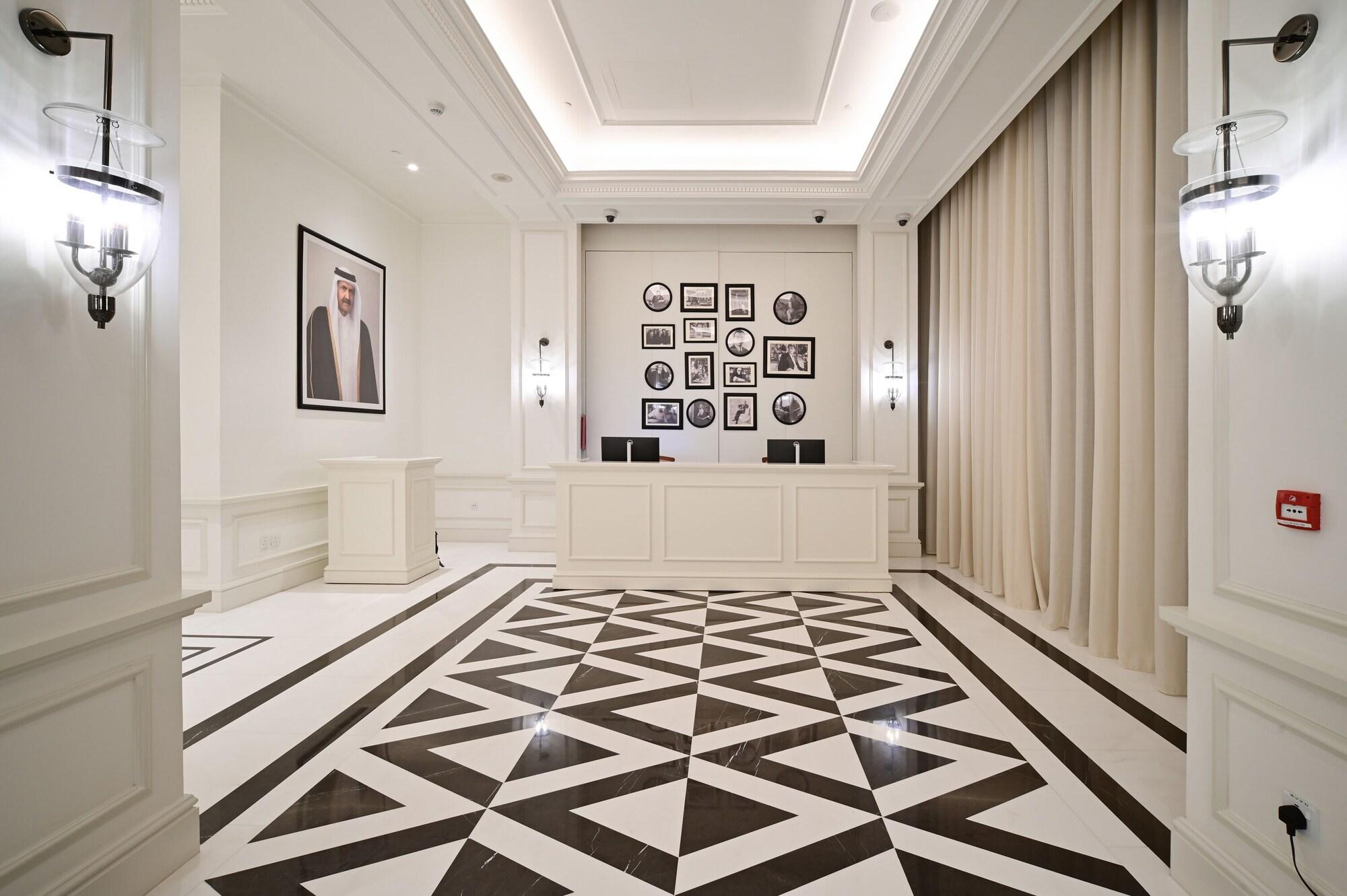 Vista Lobby 21 High Street Residence By The Torch