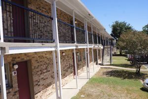 Alojamiento - Ranch House Inn and Suites
