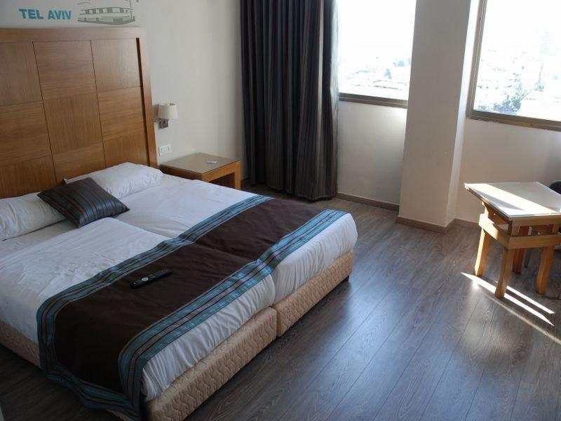 דברה בראון | Debrah Brown by Brown Hotels by null