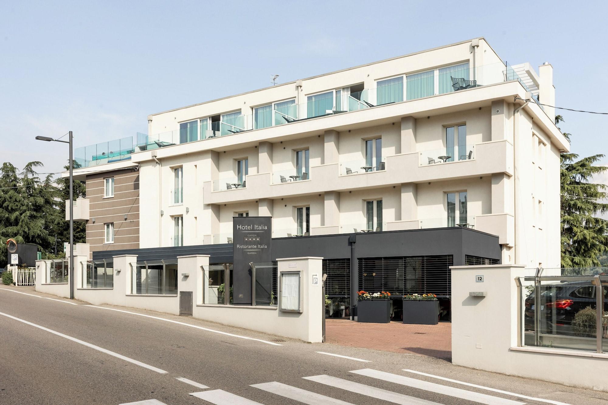 Vista Exterior Hotel Italia