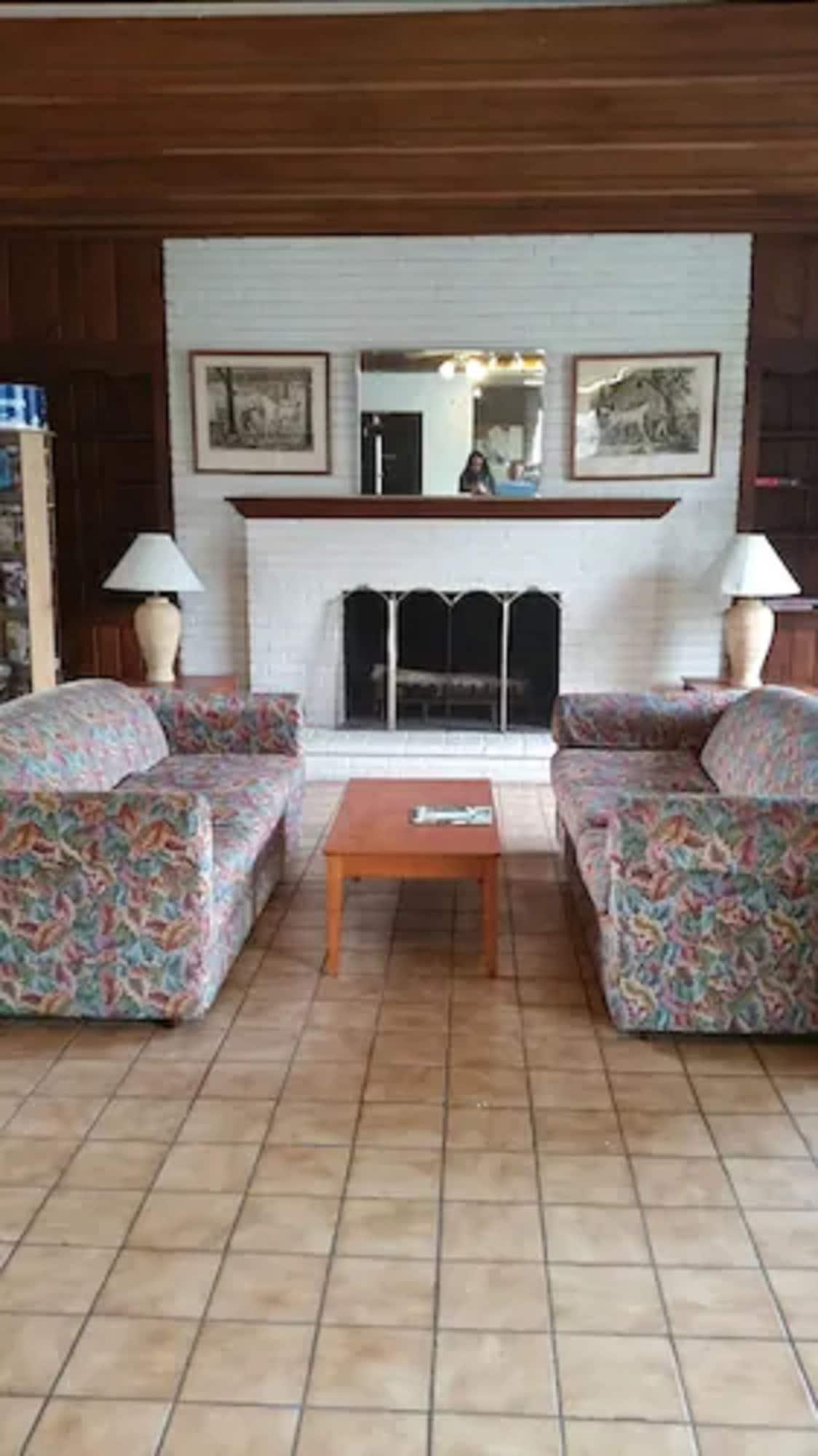 Vista Lobby The Virginia Lodge