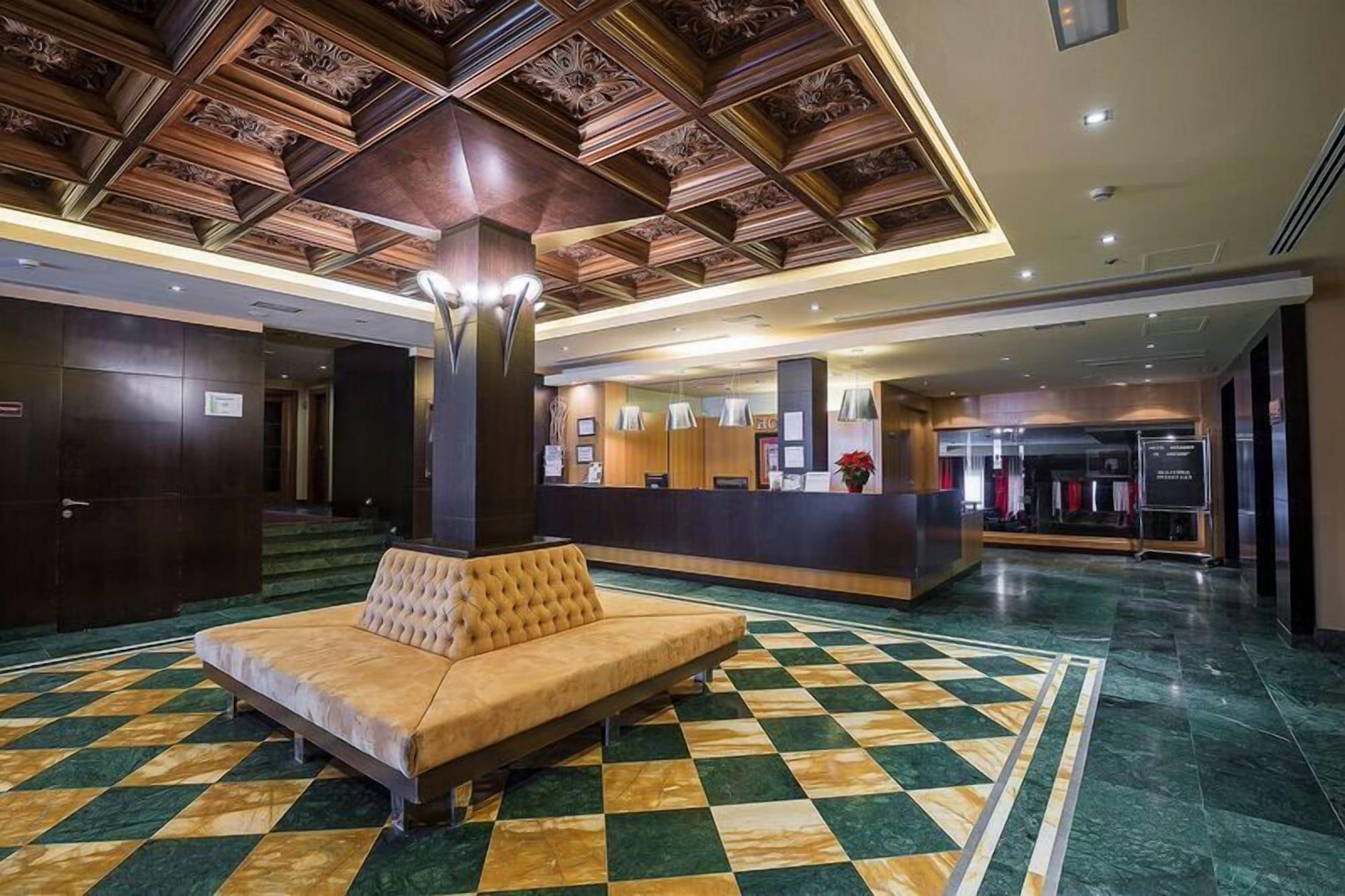 Vista Lobby Hospedium Hotel Mirador De Gredos
