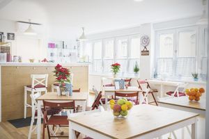 Alojamiento - The Dots Hostel