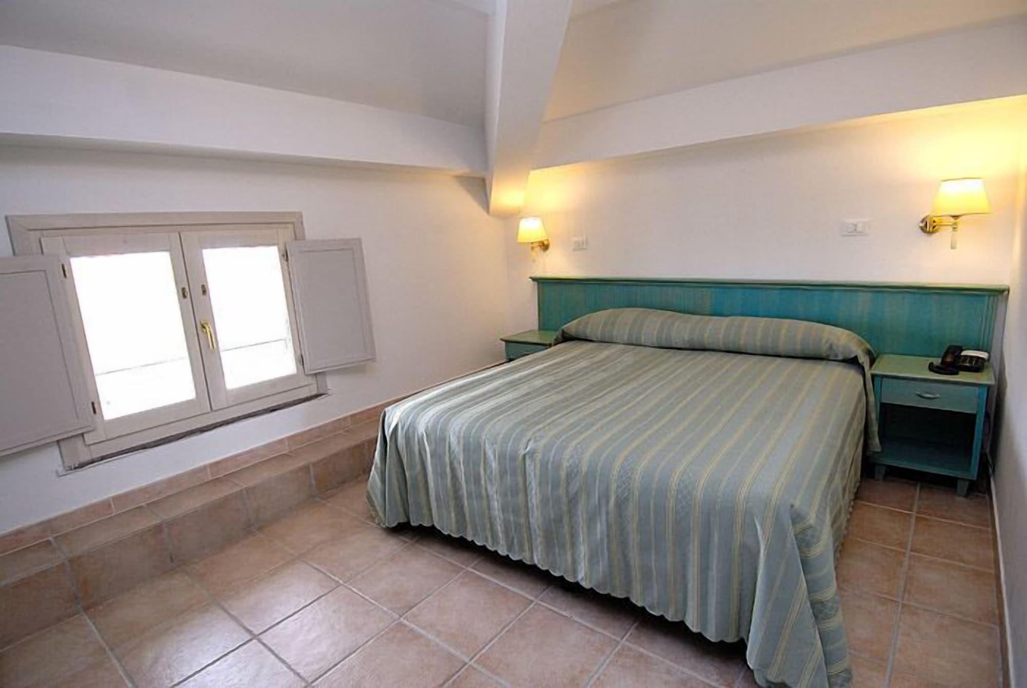 Habitación Hotel Club Mezzaluna