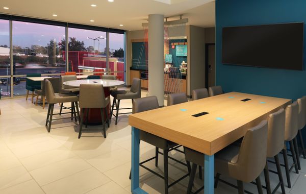 avid Guadalajara Aeropuerto Norte - Hoteles cerca de La Minerva en Guadalajara