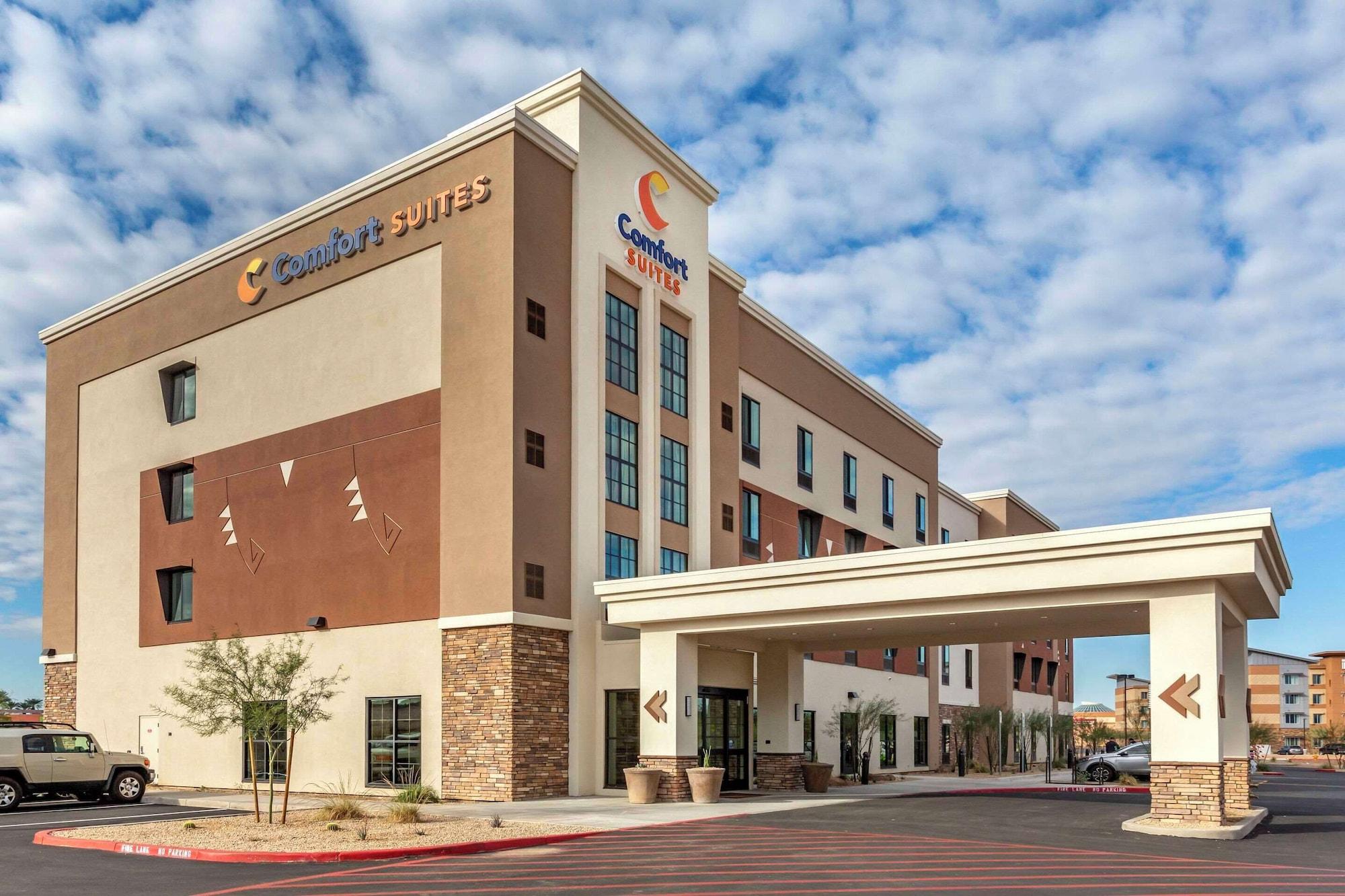 Varios Comfort Suites Scottsdale Talking Stick Entertainment District