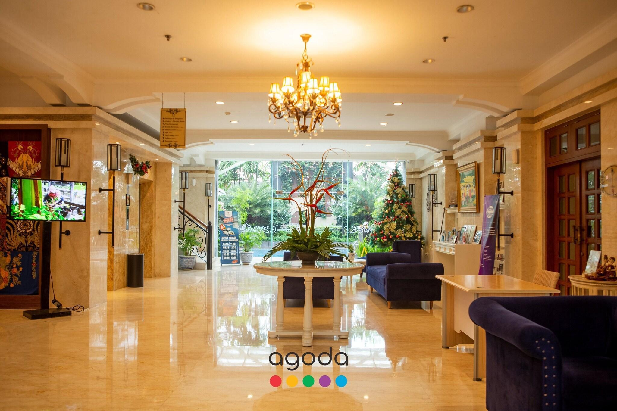 Vista Lobby Gallery Prawirotaman Hotel