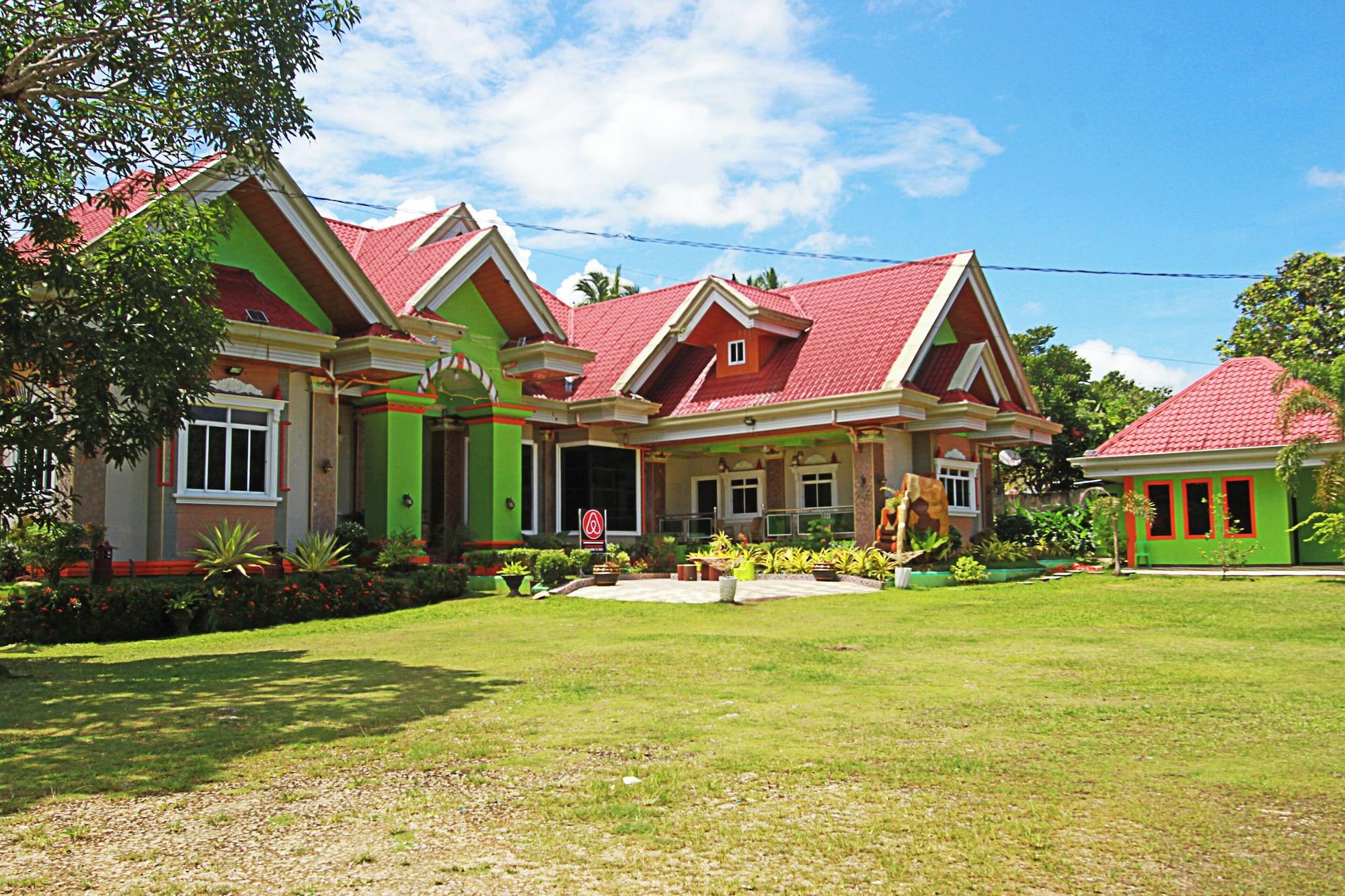 Vista Exterior Loboc Airbnb Traveller's Inn