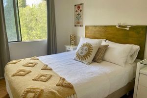 Alojamiento - 4BR/2BA Private Guest Apt W/ large outside space 6 miles to beach Culver City