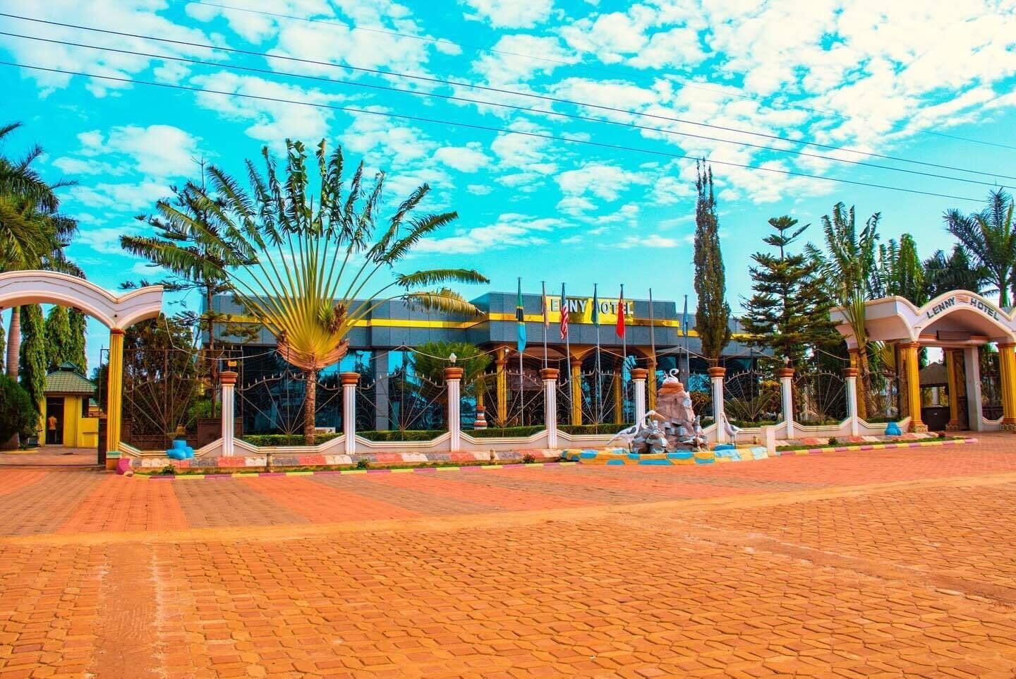 Vista Exterior Lenny Hotel Ltd.