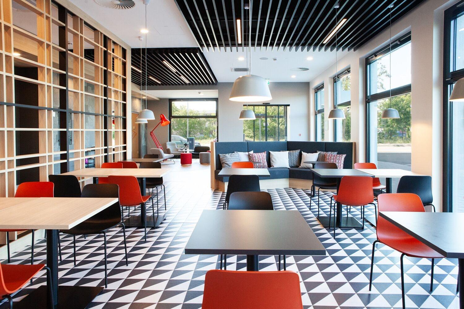 Restaurant Ibis Hotel Berlin Airport - Neueröffnung