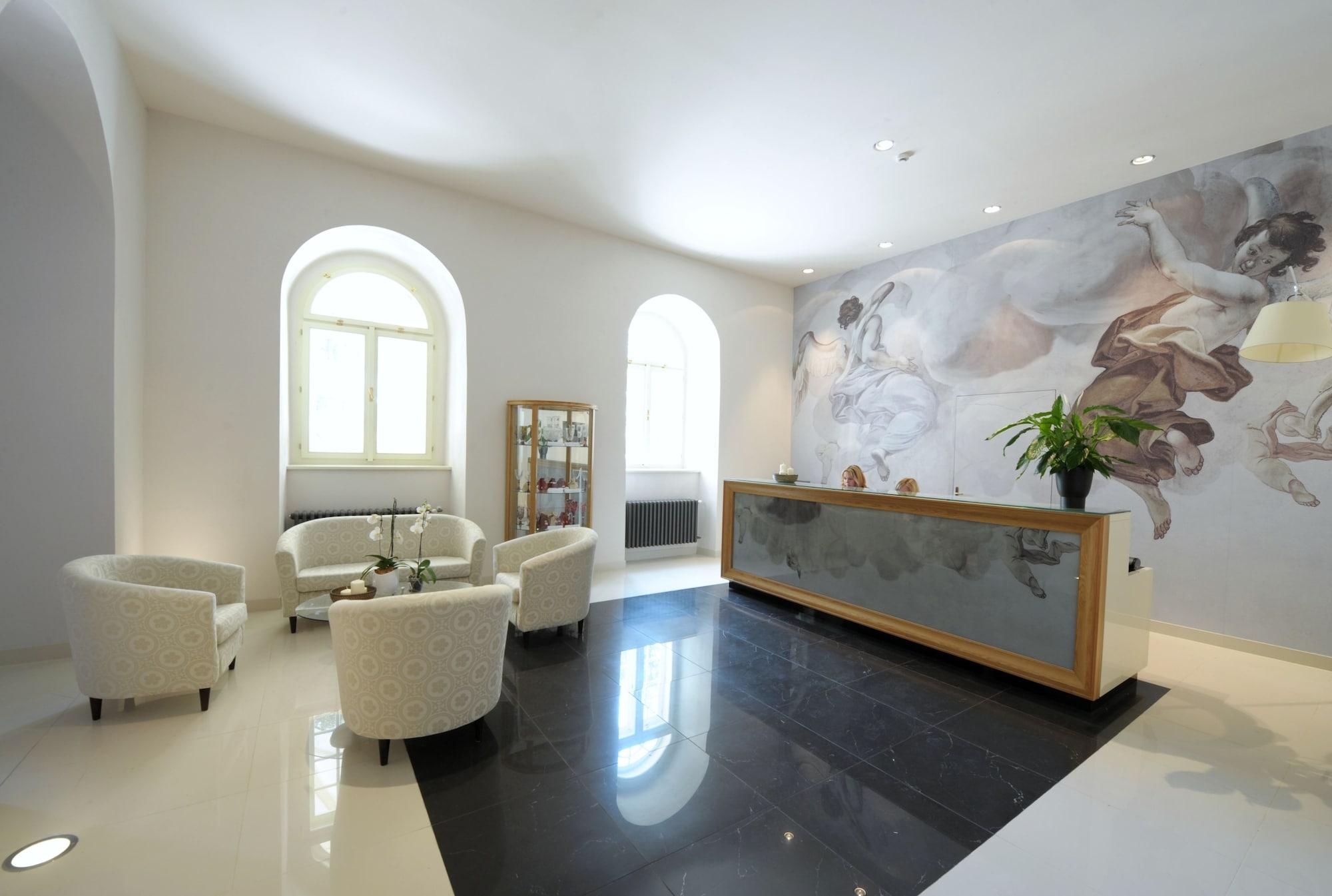 Vista Lobby Chateau Herálec Boutique Hotel & Spa by L'OCCITANE