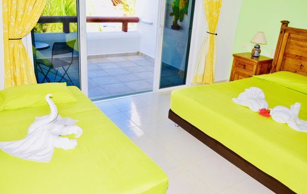 Room-deluxe Budget Balcony Room With Swi - Hoteles cerca de Parque Xcaret, México en Playa del Carmen