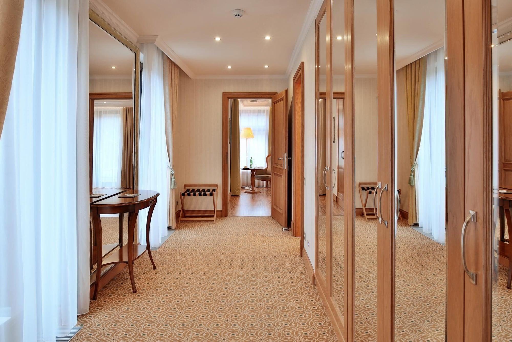 Habitación Retro Riverside Wellness Resort