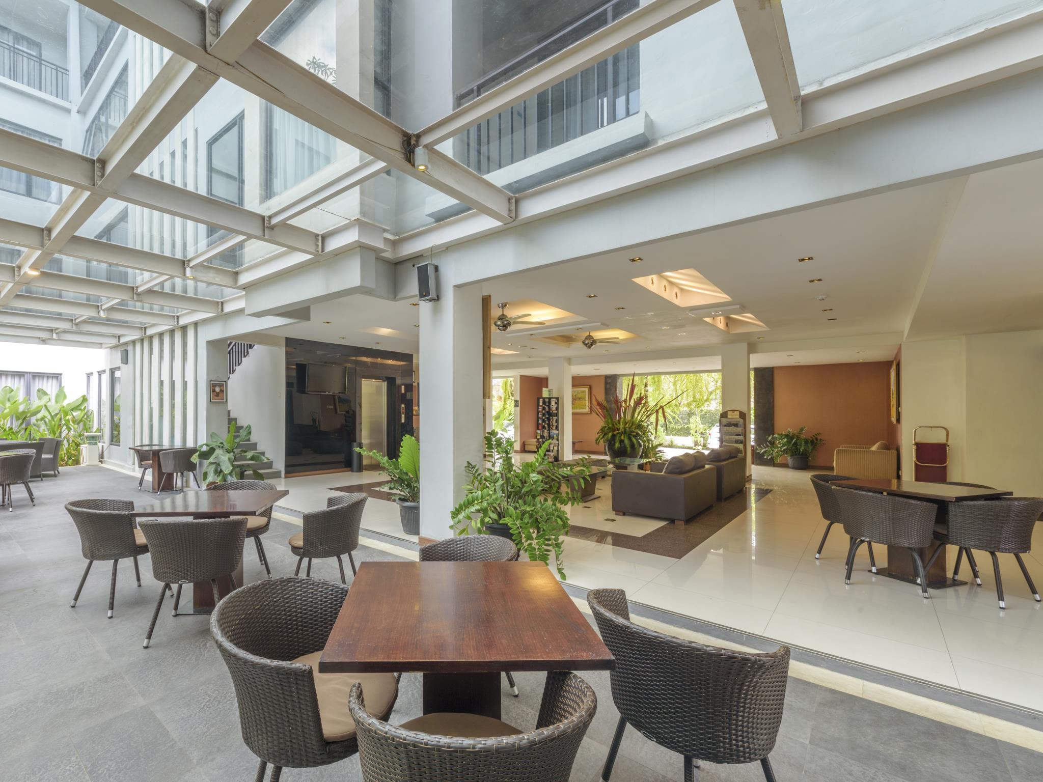 Vista Lobby Umalas Hotel and Residence