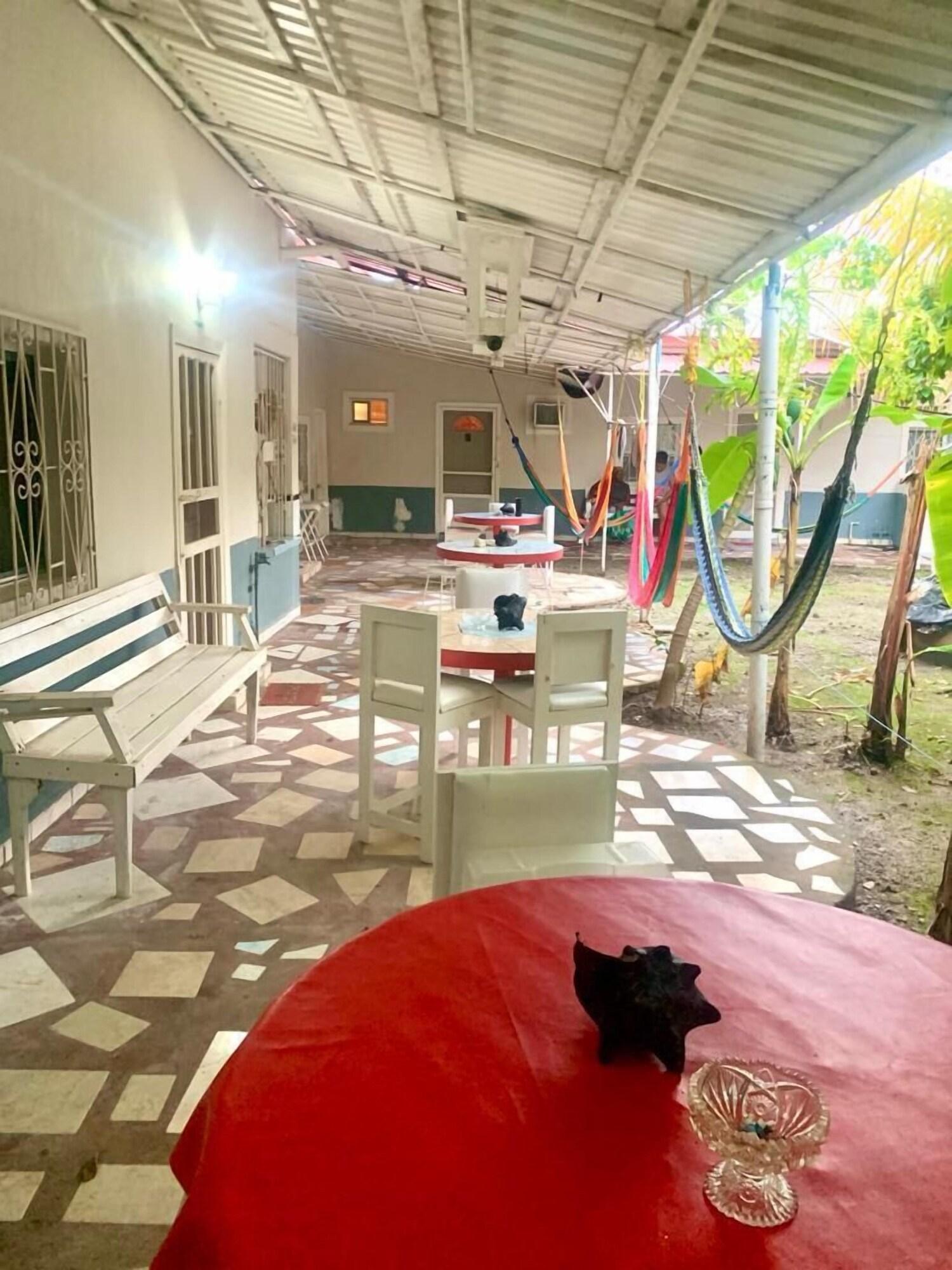 Vista Exterior Hotel Trinidad la Ceiba