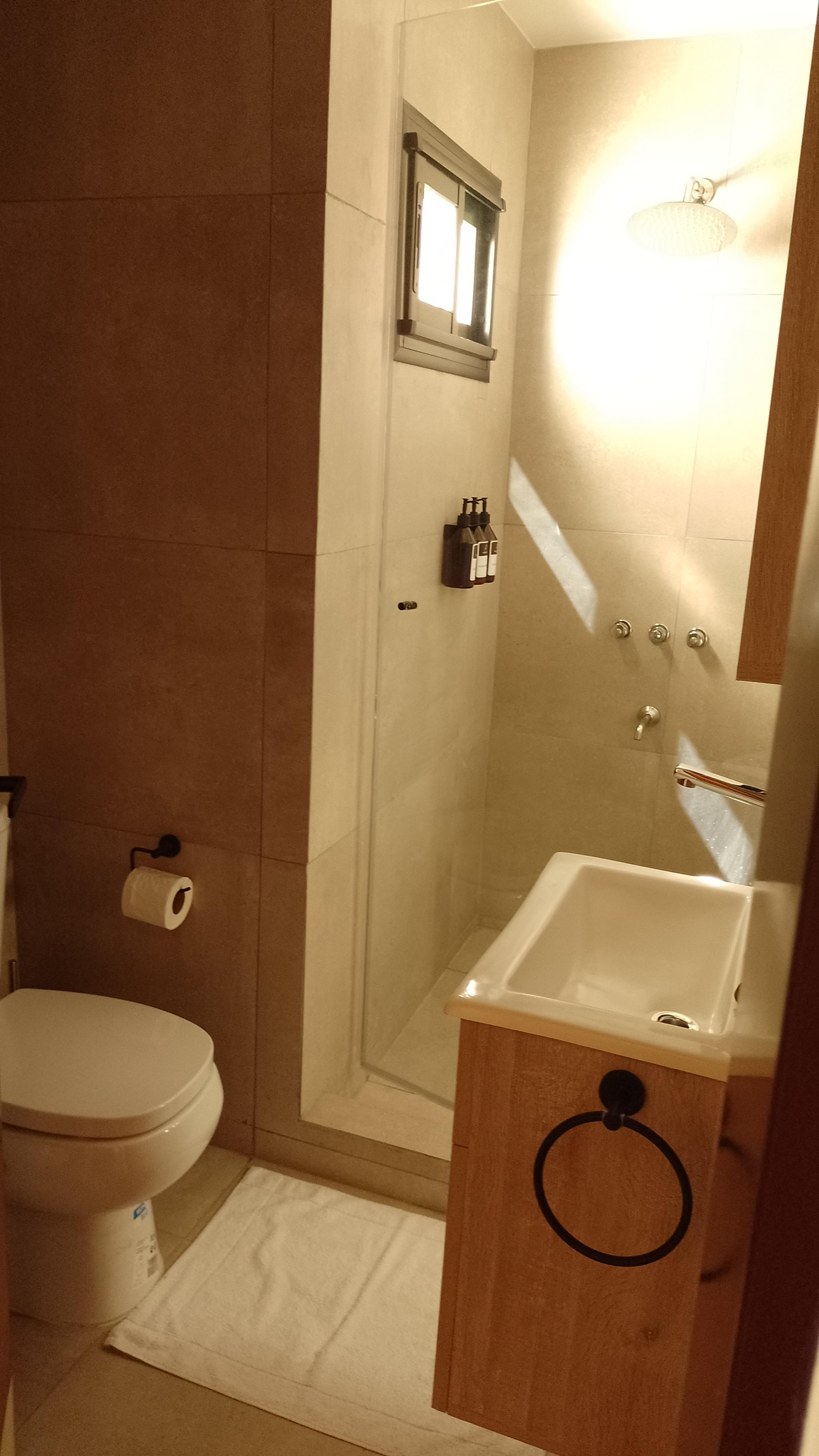Baño RIBERA SUR HOTEL TANTI