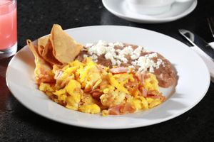 Alojamiento - Holiday Inn Express Monterrey Fundidora By Ihg