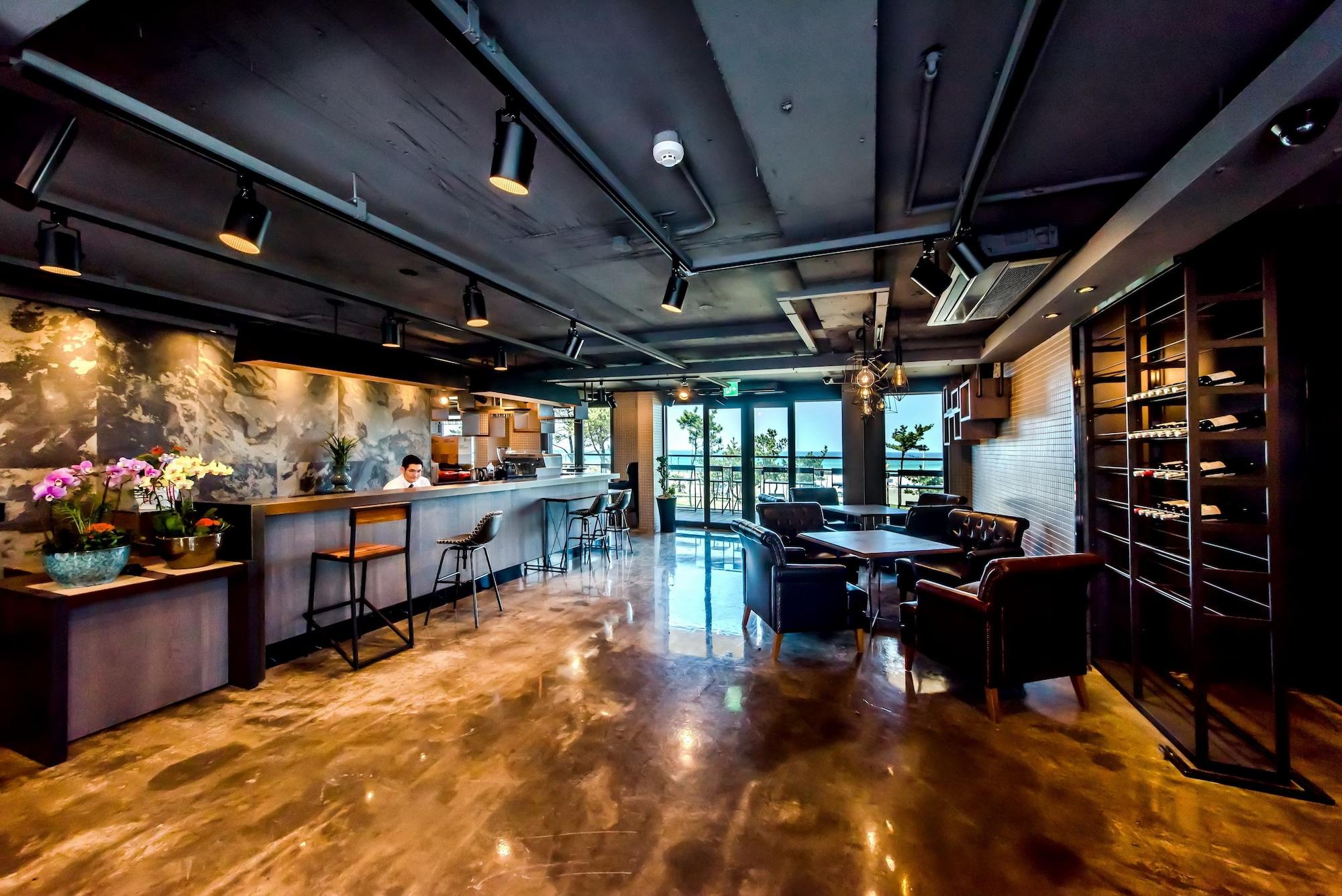 Vista Lobby Jeju Marevo Beach Hotel
