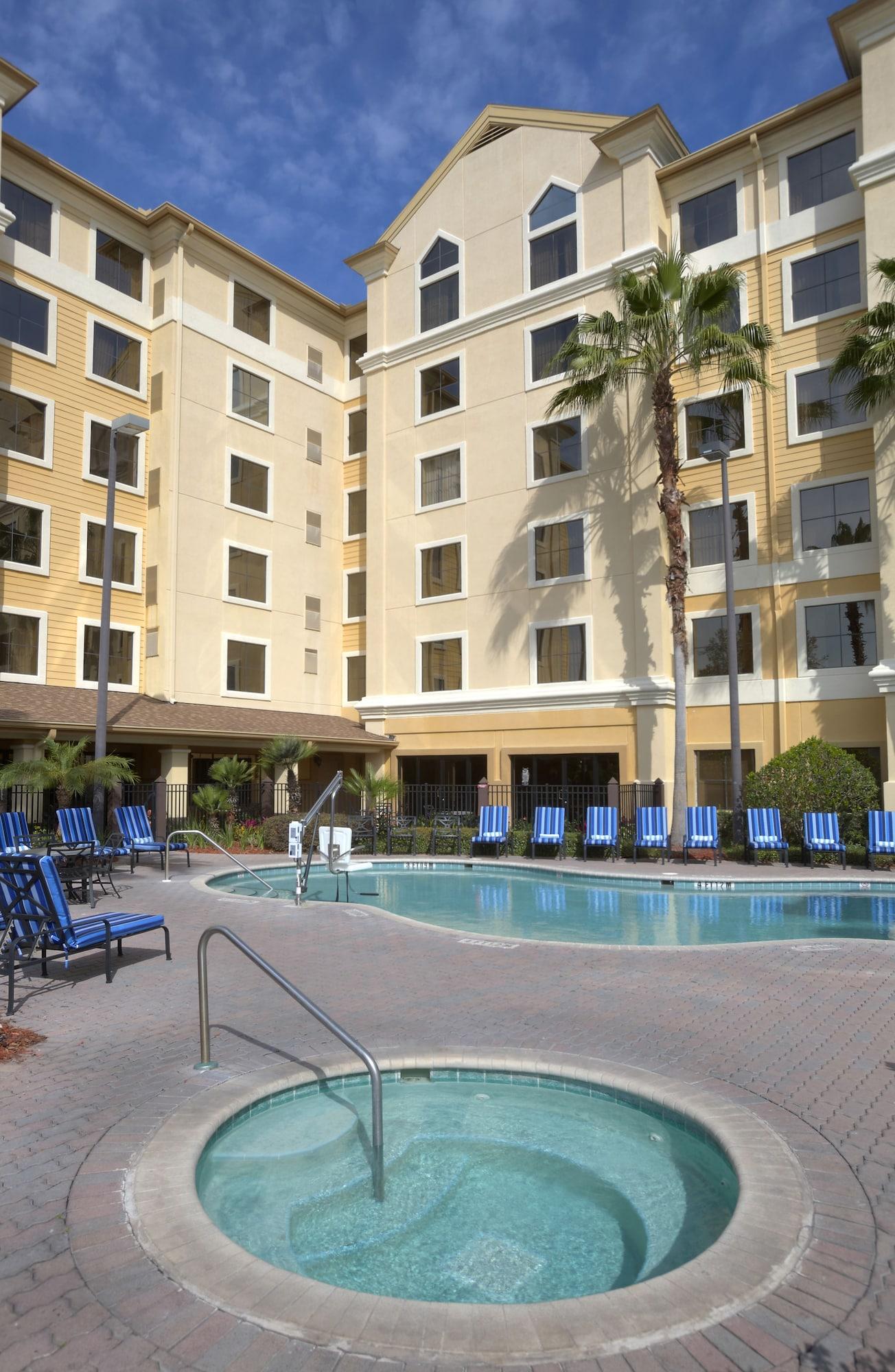 Spa staySky Suites - I Drive Orlando