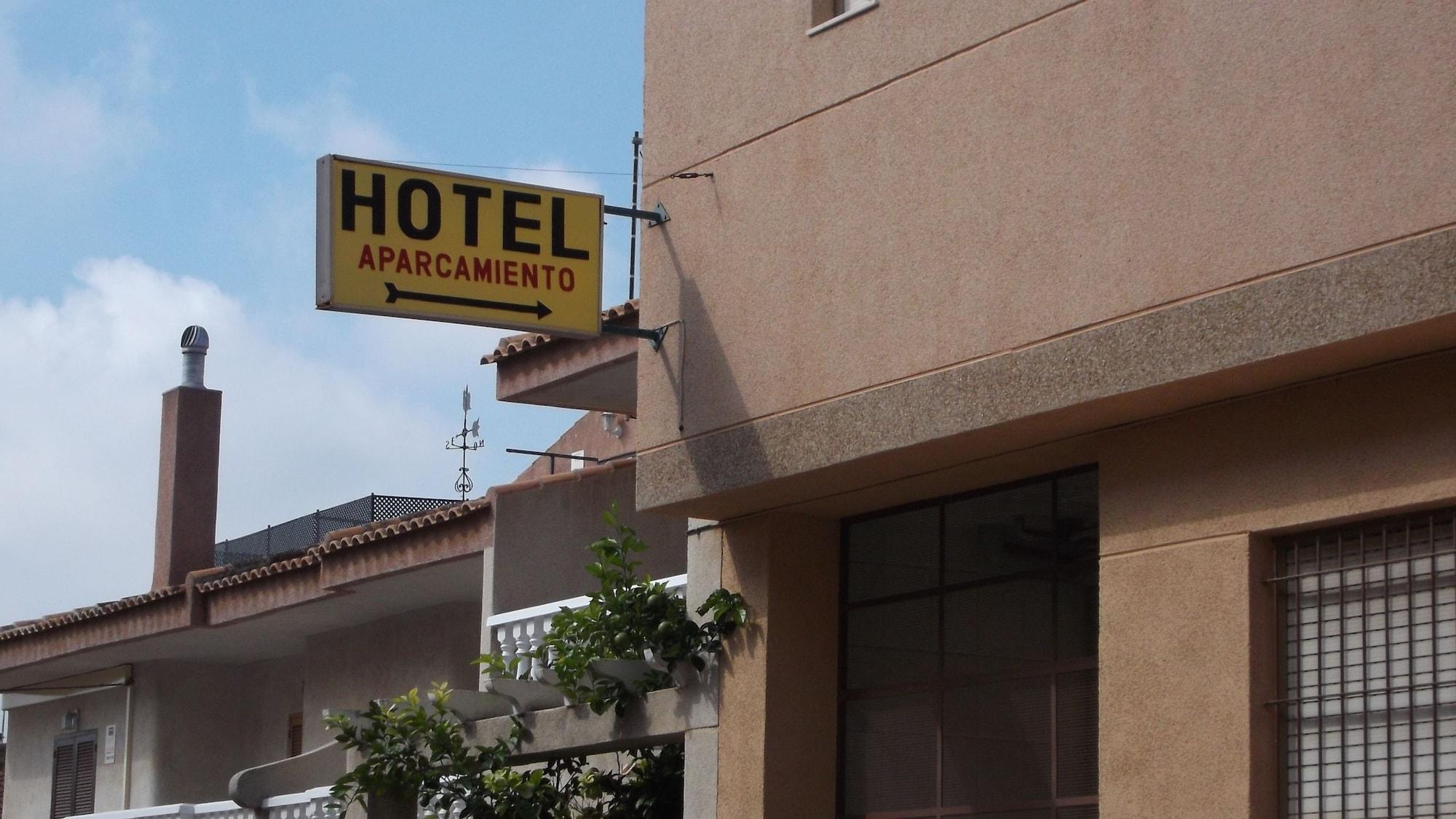 Vista Exterior Hotel Arce