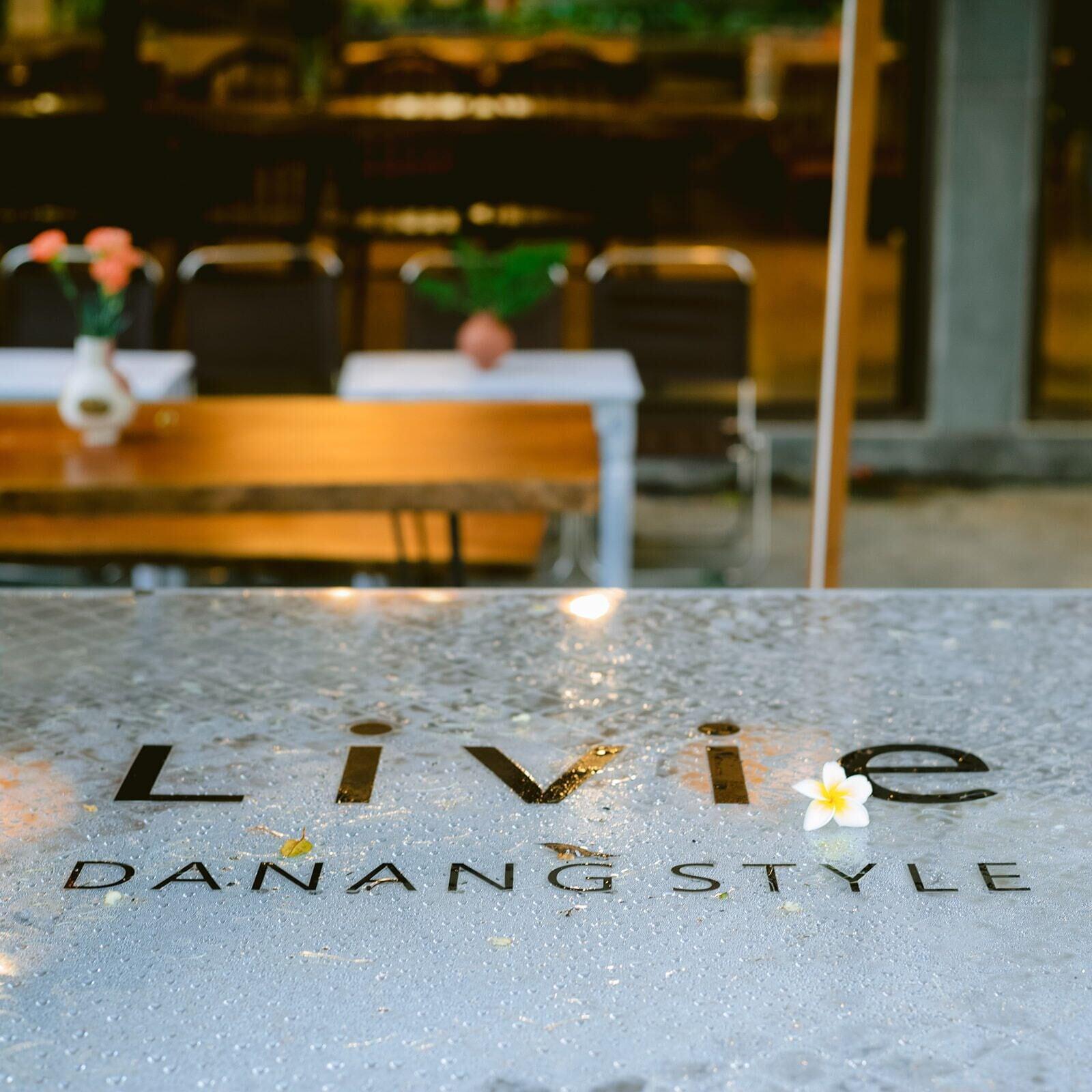 Varios LIVIE Da Nang Style