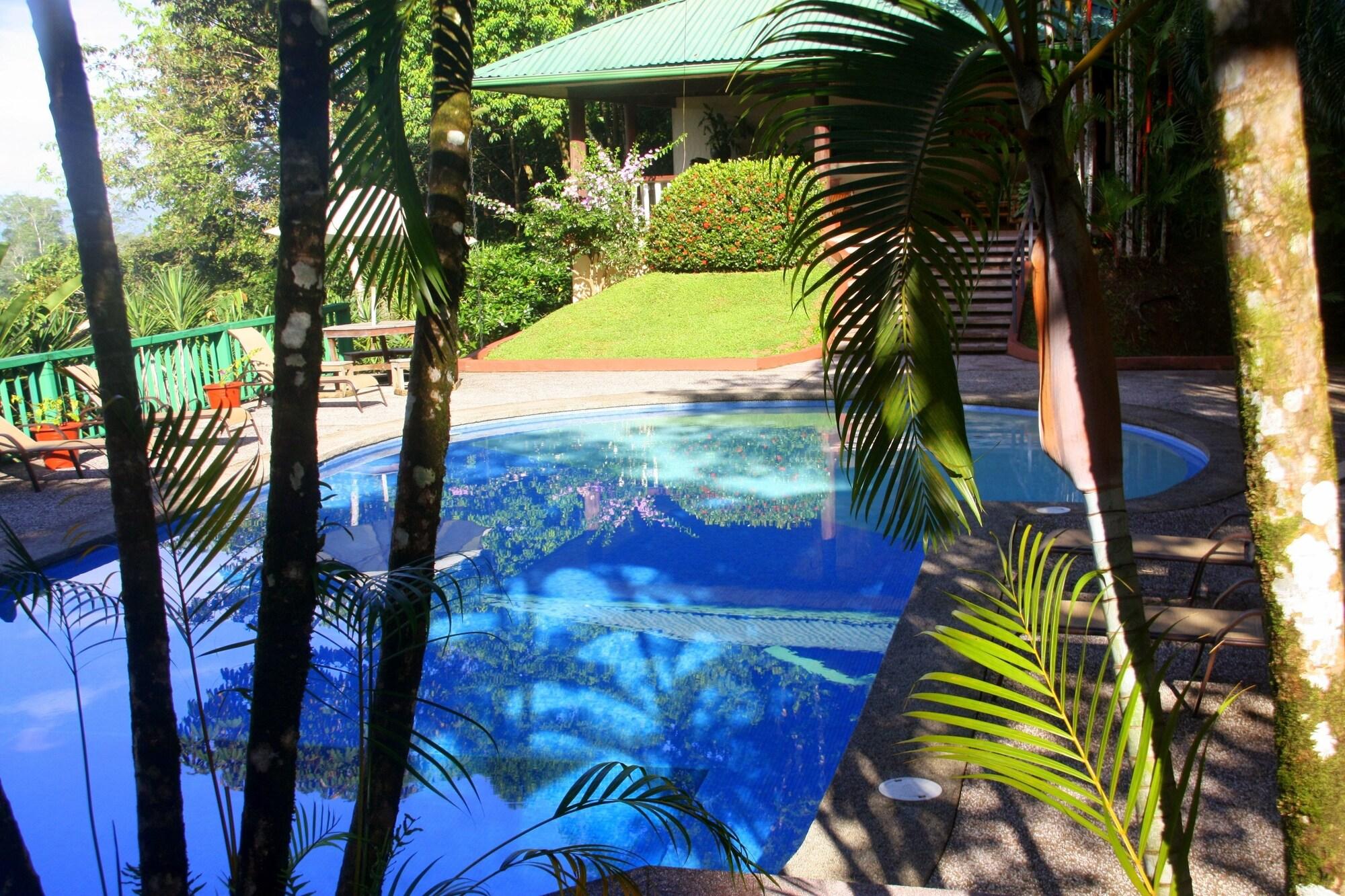 Vista Piscina Hotel Villas Gaia