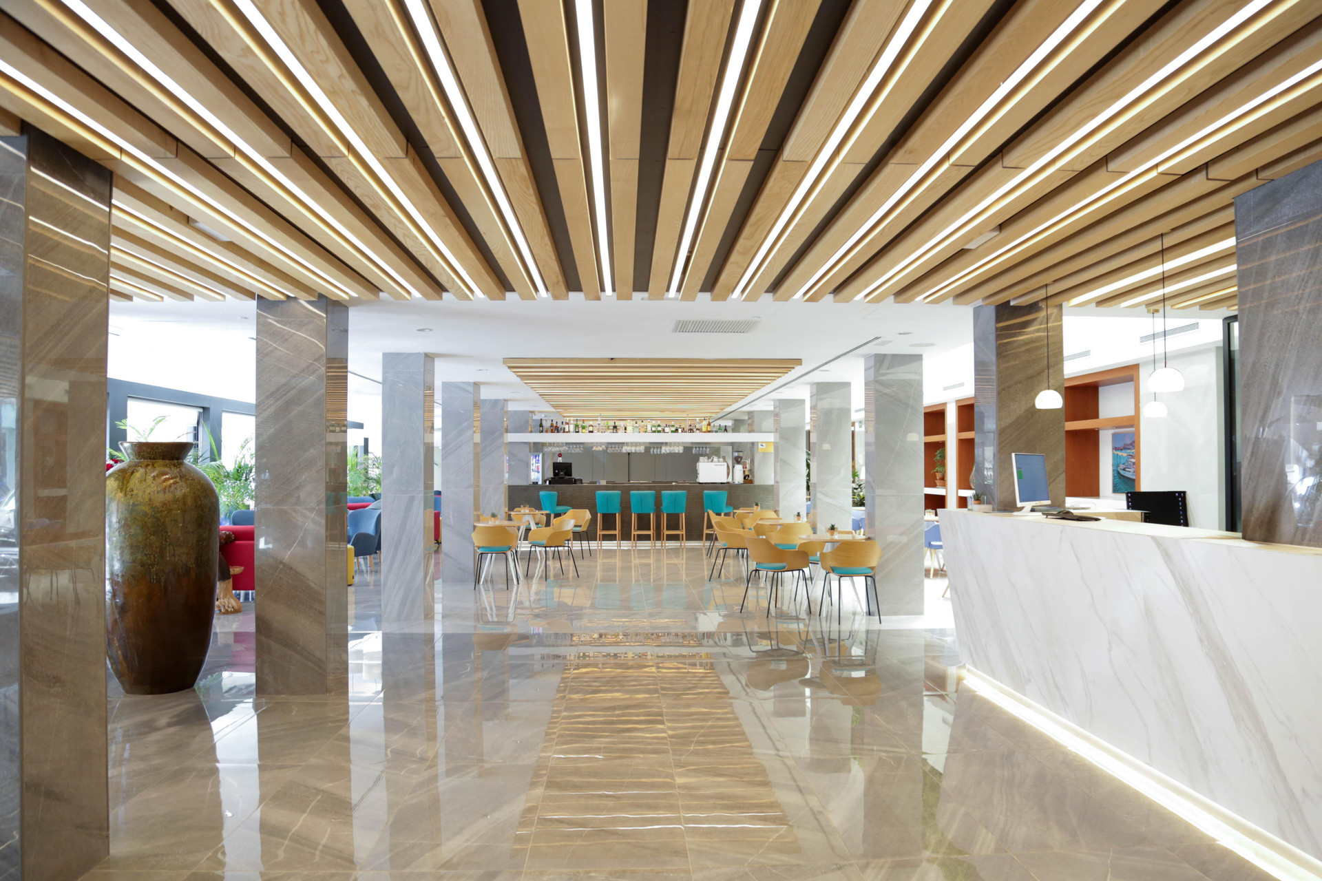 Vista Lobby Eurostars Puerto de Ibiza