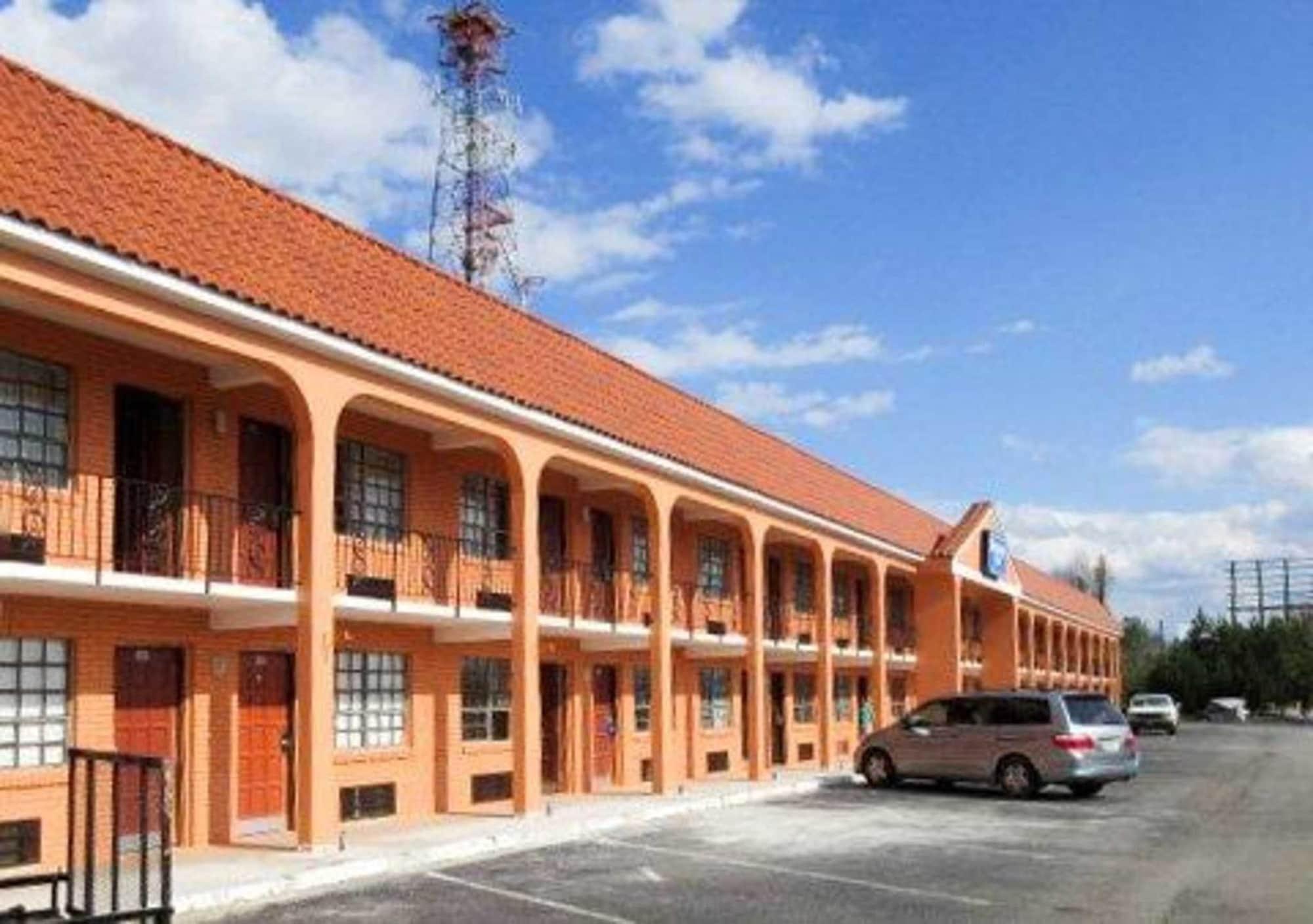 Varios Rodeway Inn
