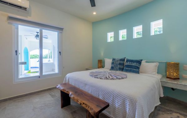 Stunning Views - New luxury home with 4 king suites, TWO pools and Ocean Access! - Hoteles con parque acuático en Isla Mujeres, México