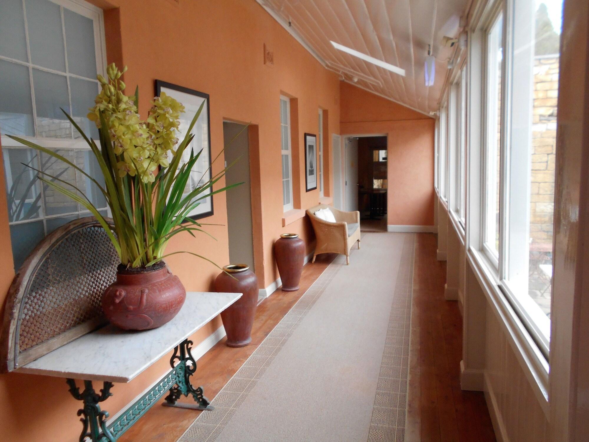 Vista Lobby Fitzroy Inn Historic Retreat